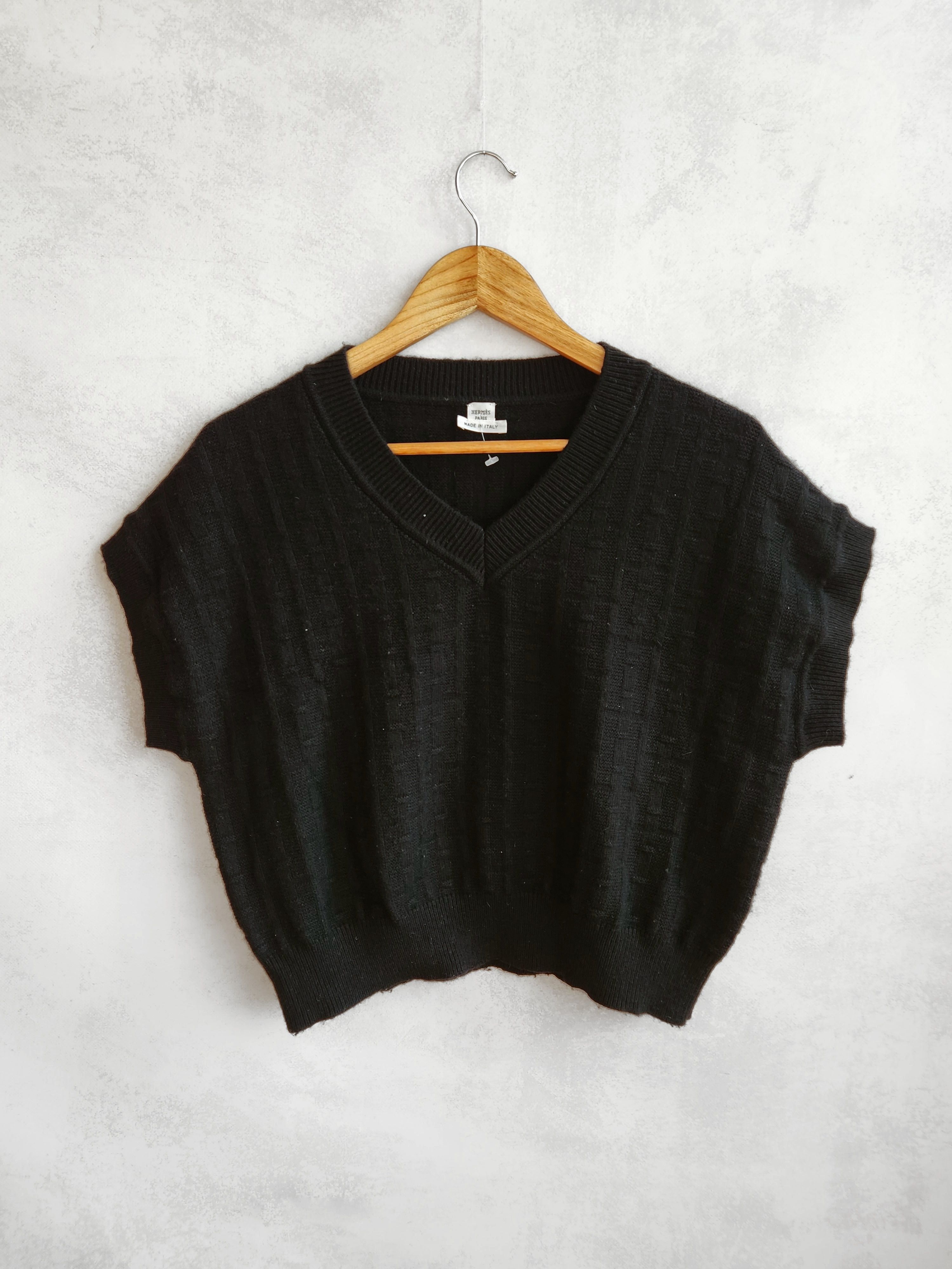 Hermes wool sleeveless sweater v neck