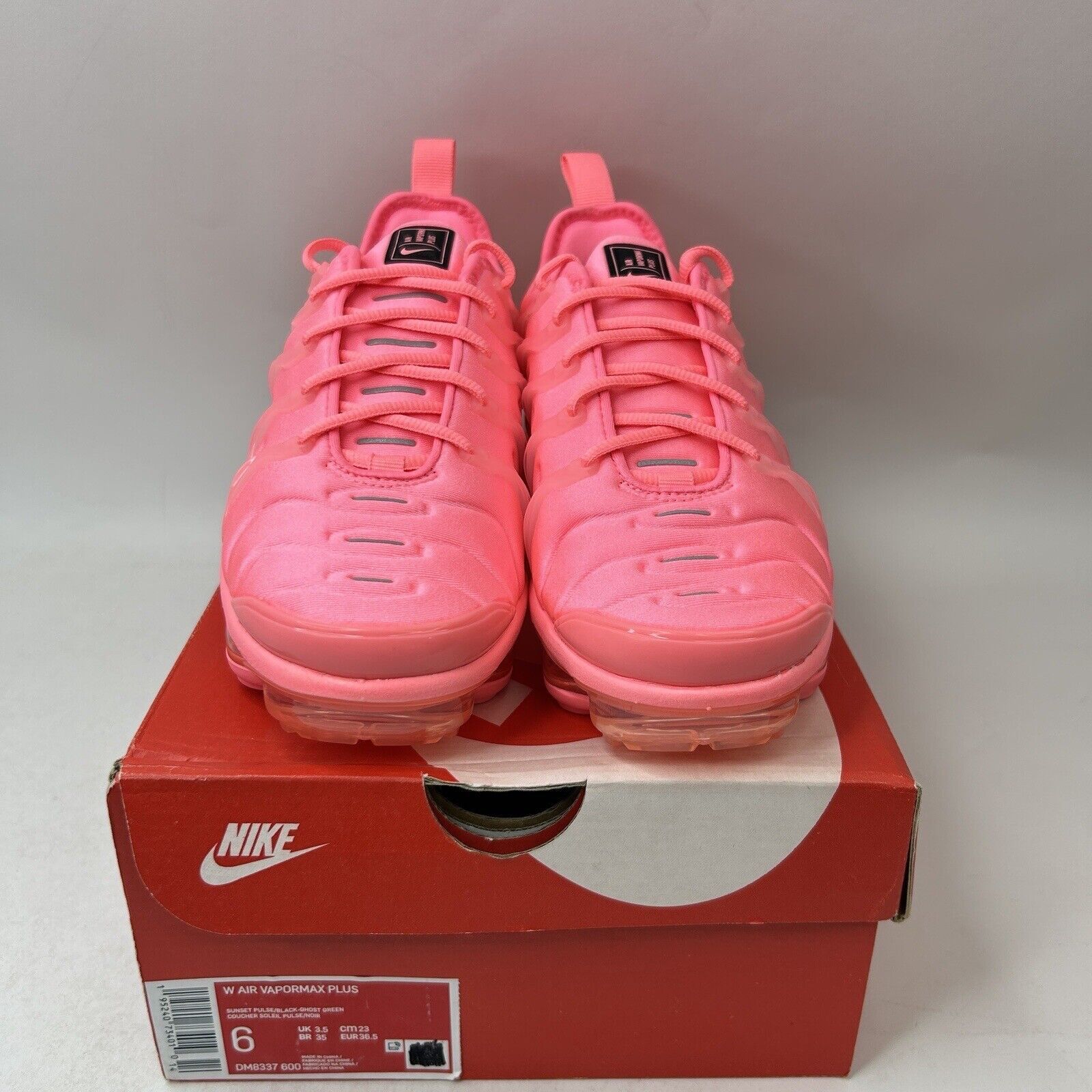 Nike Nike Vapormax Plus WMNS “Bubblegum Pink” 2024 Size US 6 / IT 36 - 2 Thumbnail