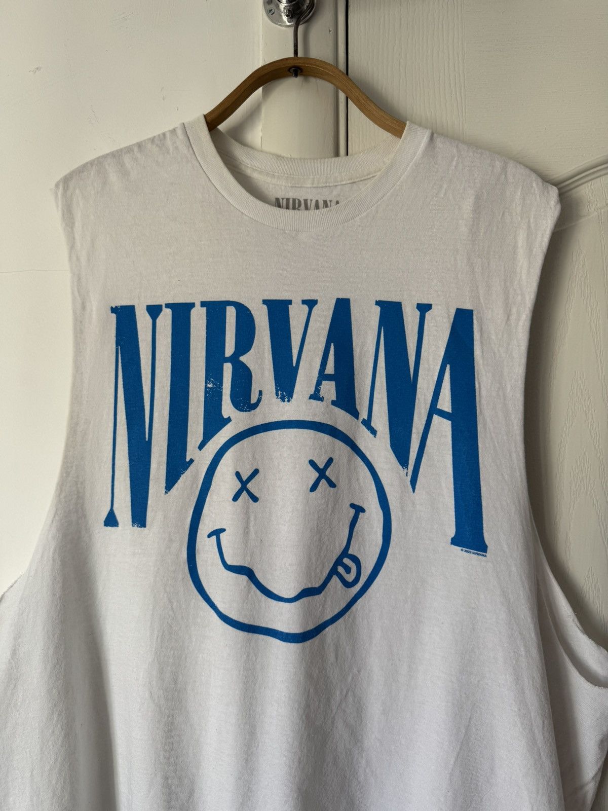 Band Tees Nirvana Smiley Band Sleeveless Tee Size US XL / EU 56 / 4 - 2 Thumbnail