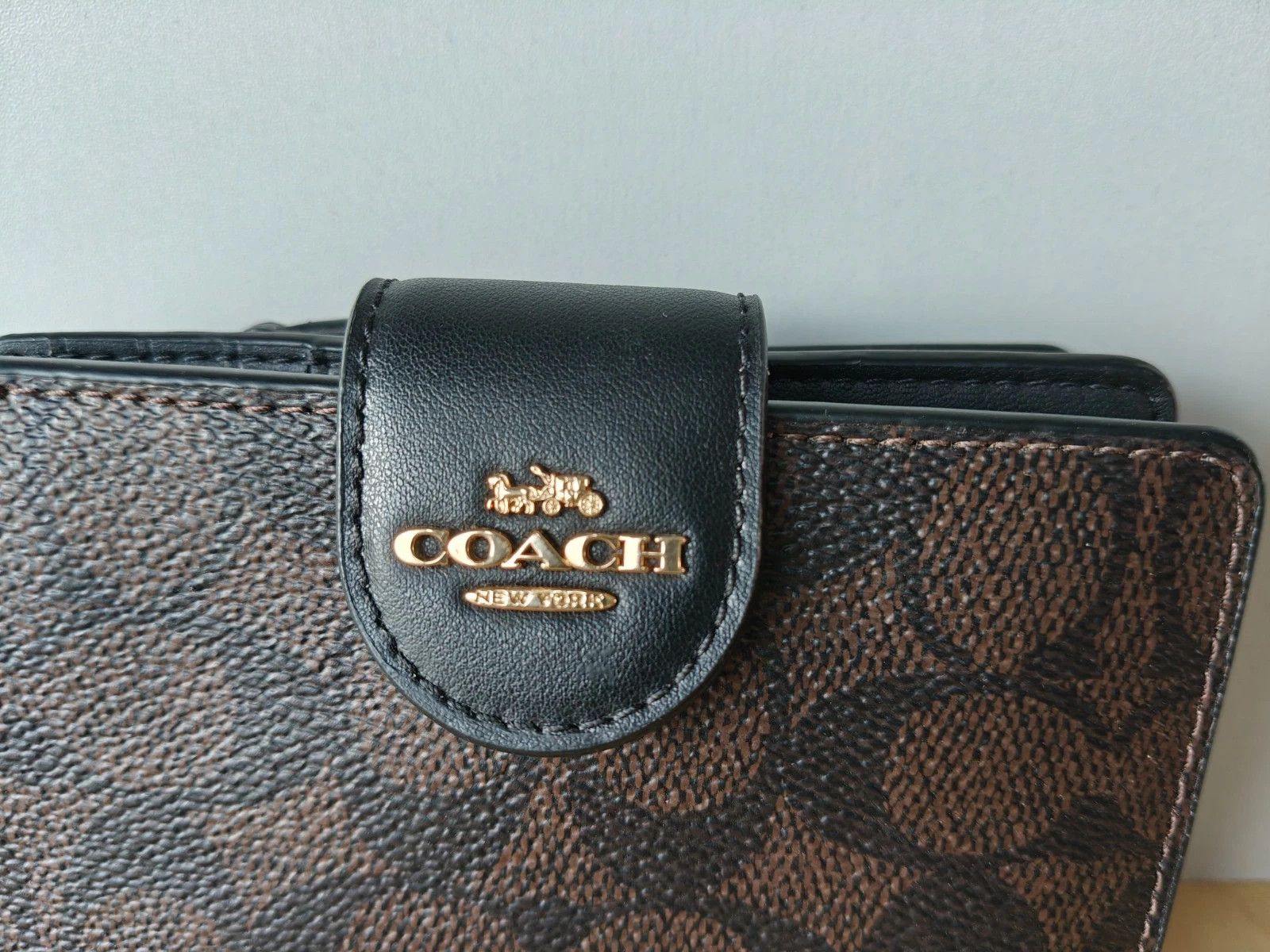 Coach Coach Medium Corner Zip Wallet In Signature T/1011 Size ONE SIZE - 2 Thumbnail