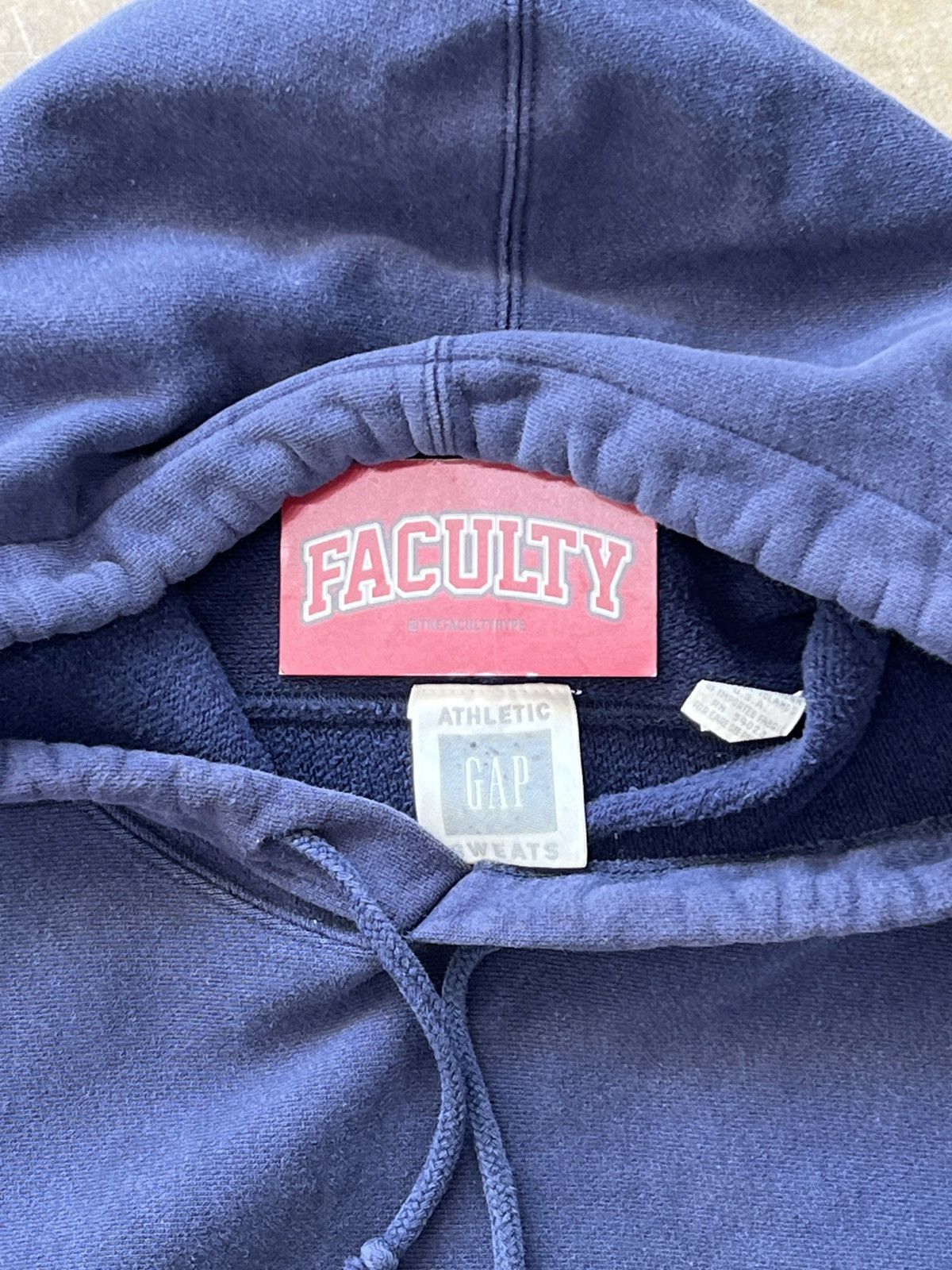 Gap Vintage Y2k GAP Varsity Logo Hoodie XL Size US XL / EU 56 / 4 - 3 Thumbnail