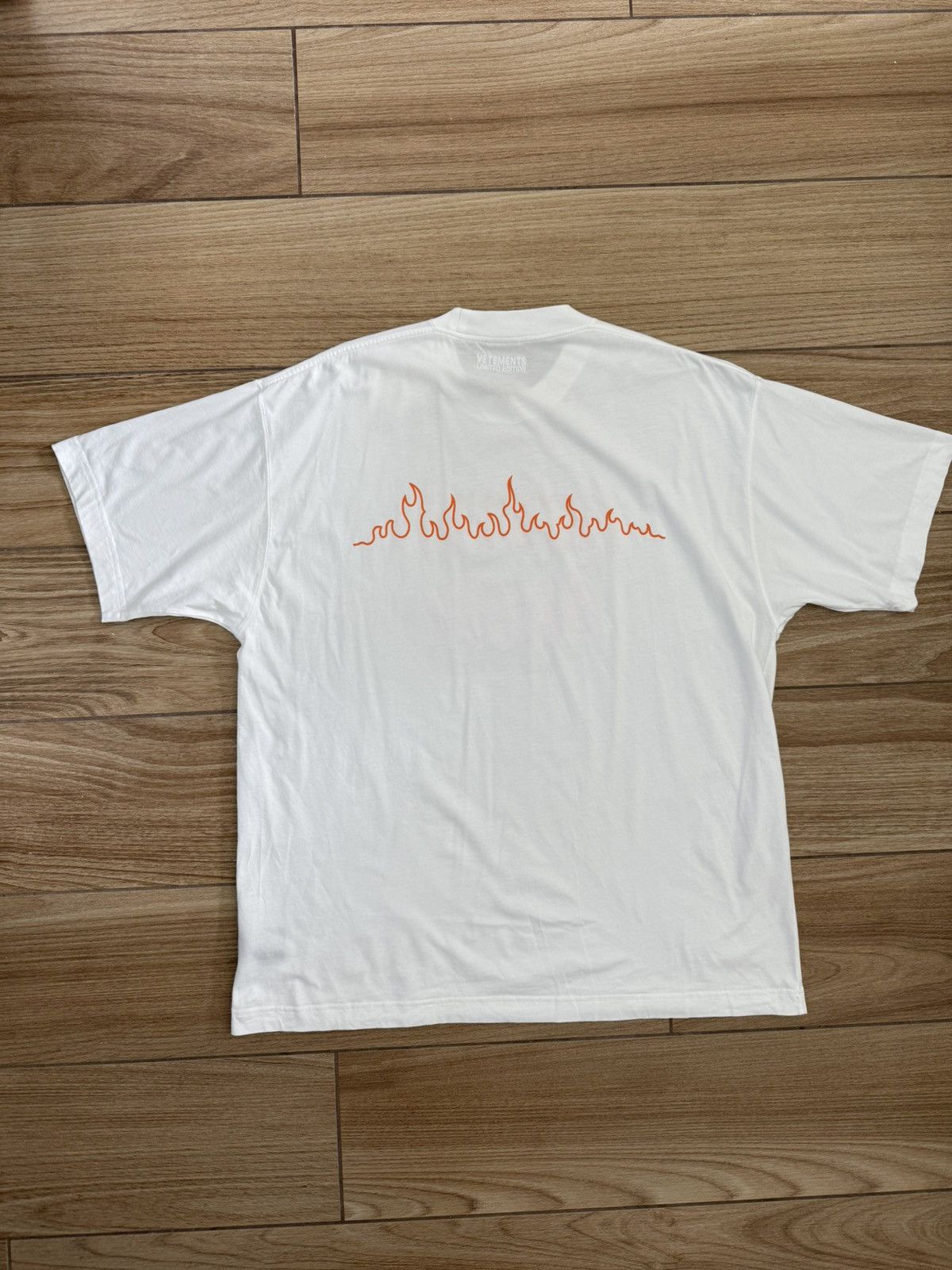 Vetements Vetements HOTTER THAN YOUR EX T-Shirt Size US M / EU 48-50 / 2 - 10 Thumbnail