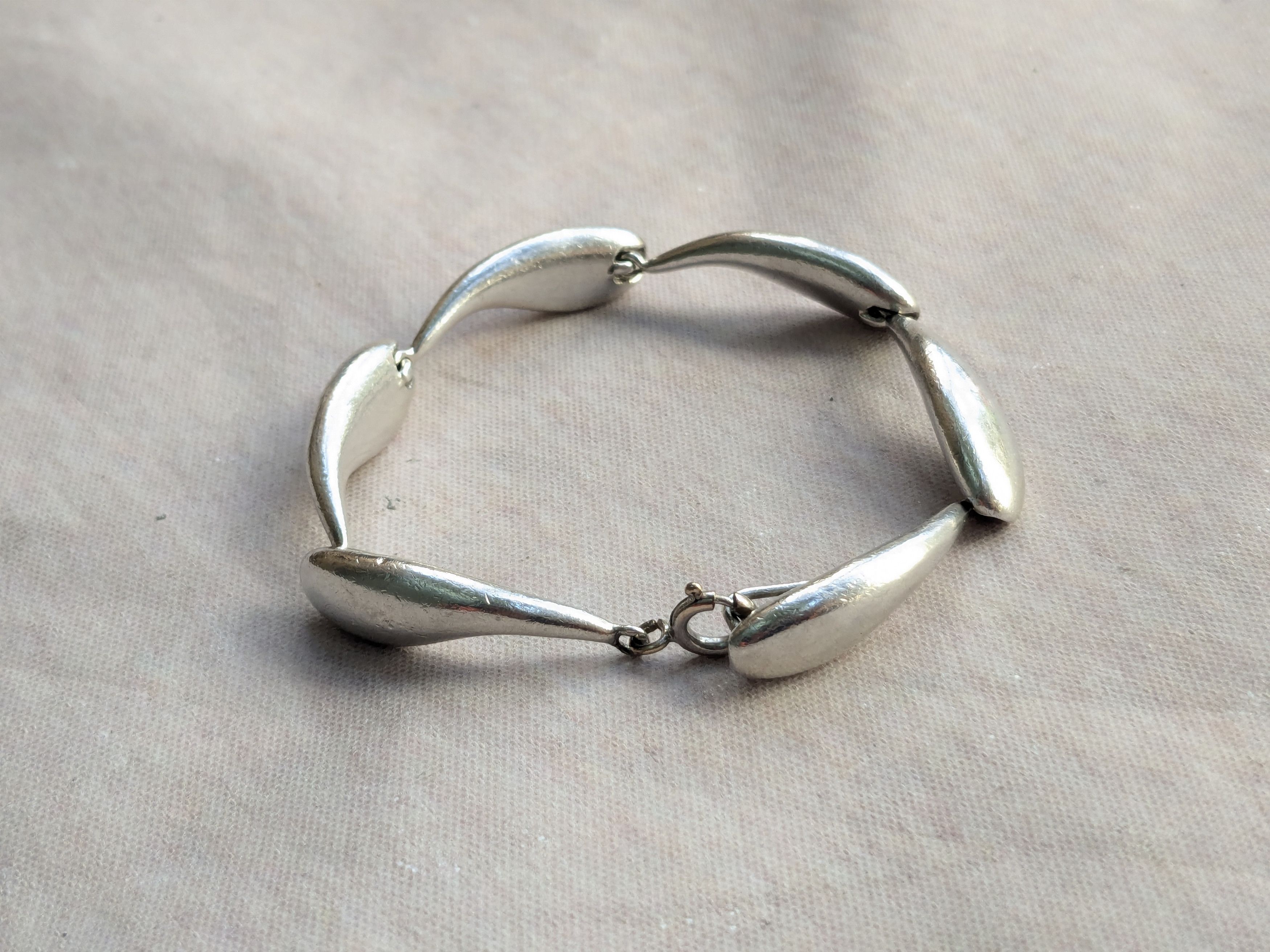 Jewelry Vintage Sterling Silver Bracelet E.Schiff Whale Modern Avant Size ONE SIZE - 2 Thumbnail