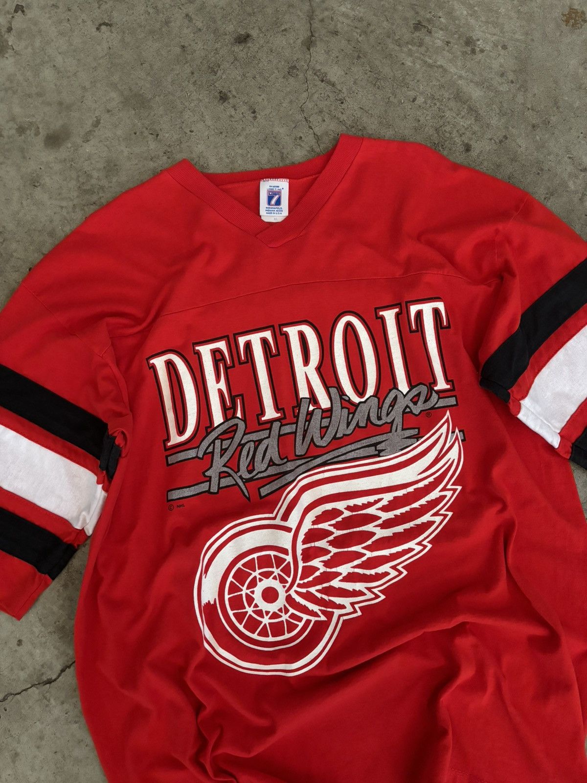 NHL vintage redwings tee Size US XL / EU 56 / 4 - 3 Thumbnail