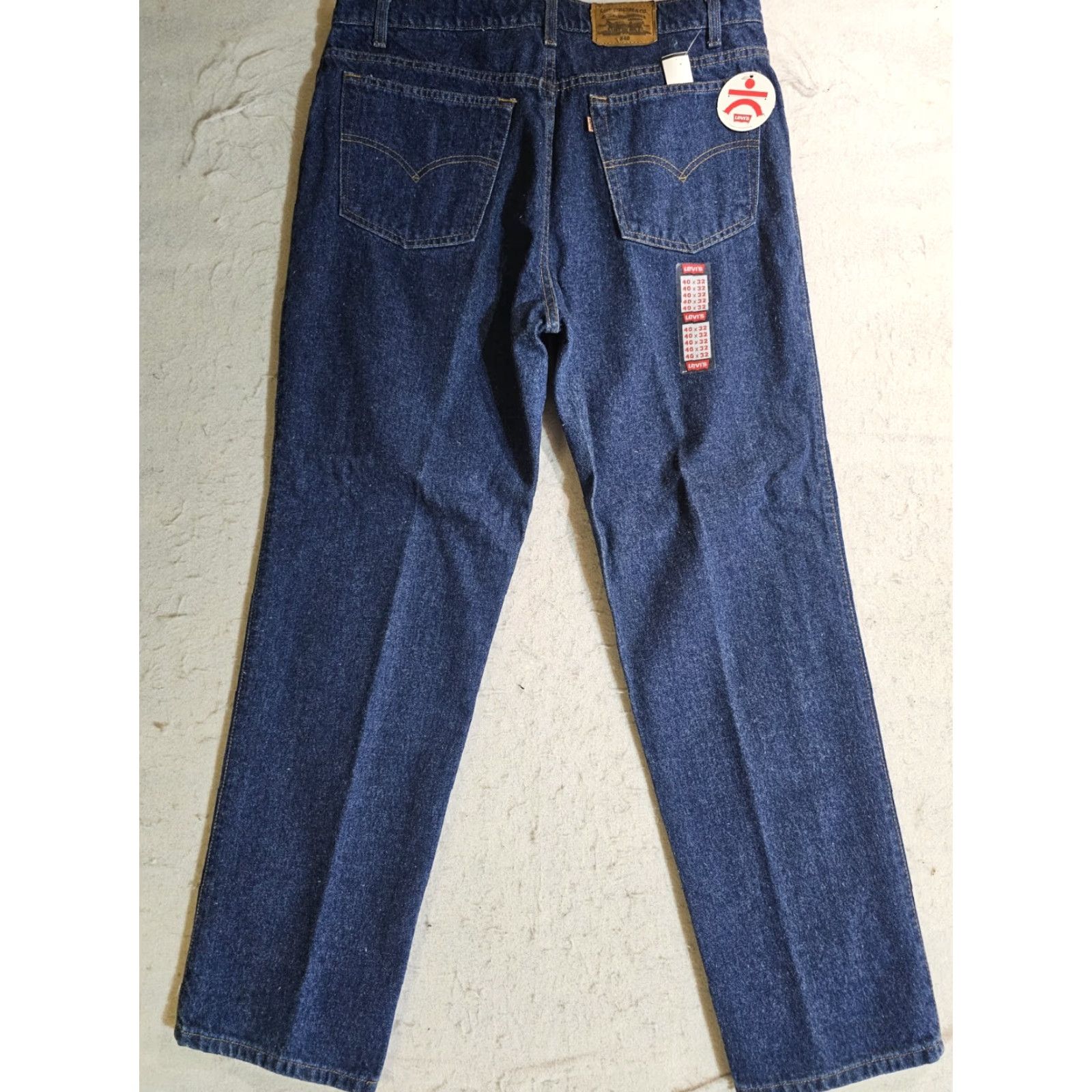 Levi's VINTAGE Levi's 540 Signature Relaxed Fit Jeans 40x32 Mens Blue Medium Wash 5-Pocket Design United States USA Distressed No Size US 40 / EU 56 - 7 Thumbnail