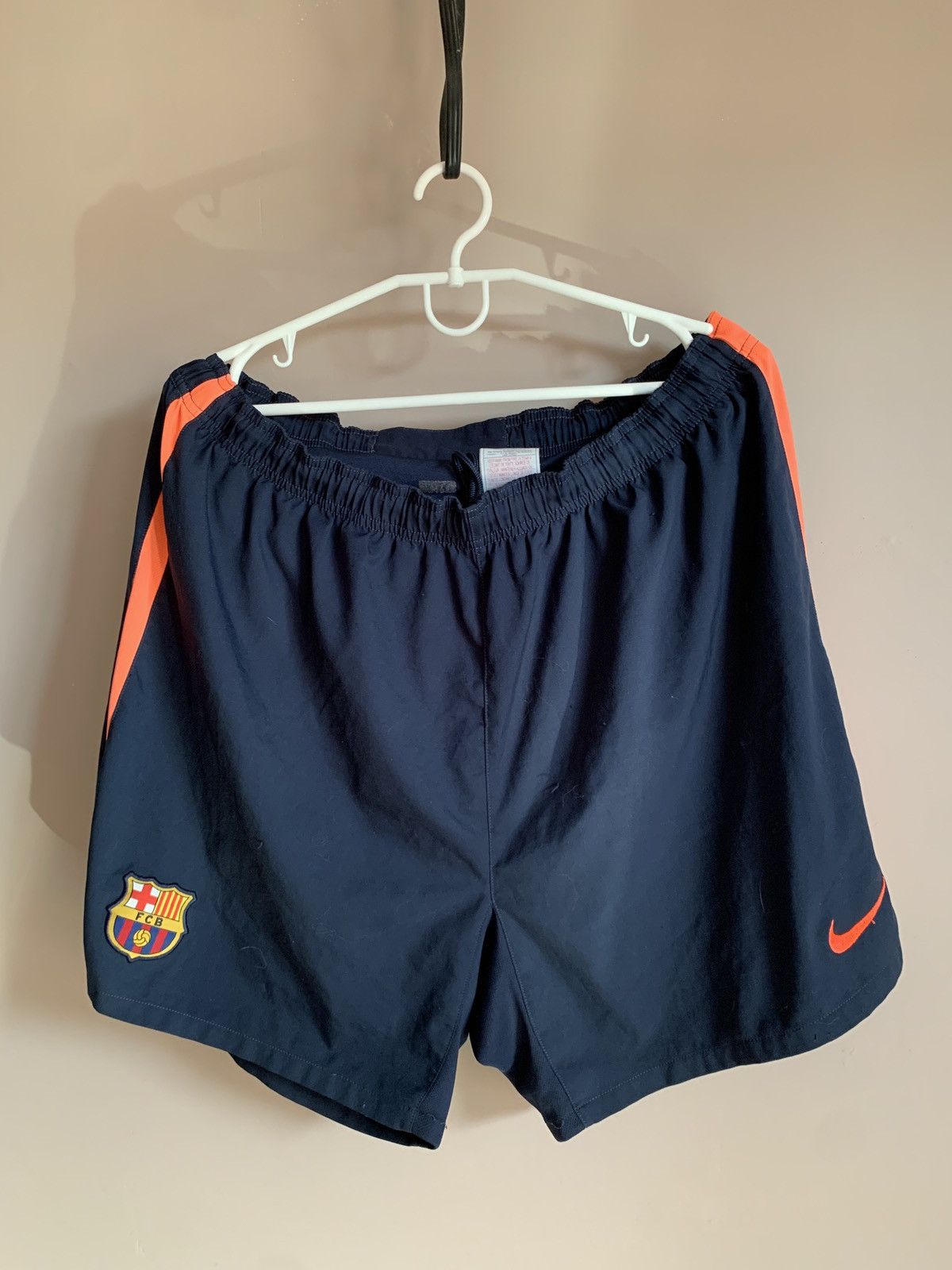 Vintage Fc Barcelona vintage navy blue pink soccer shorts Nike Size US 38 / EU 54 - 1 Thumbnail