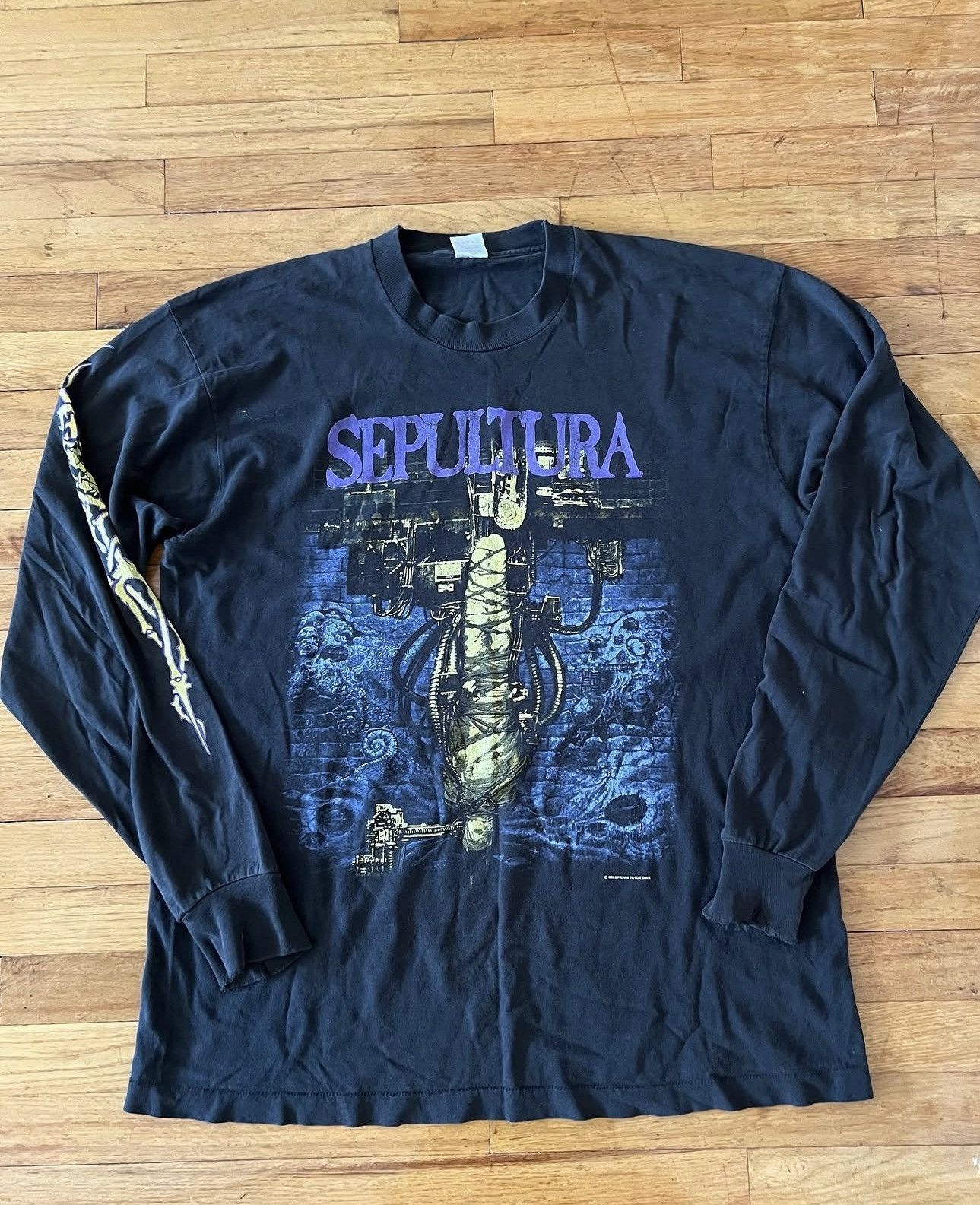 Band Tees Sepultura Chaos AD Long Sleeve Size US XL / EU 56 / 4 - 1 Thumbnail
