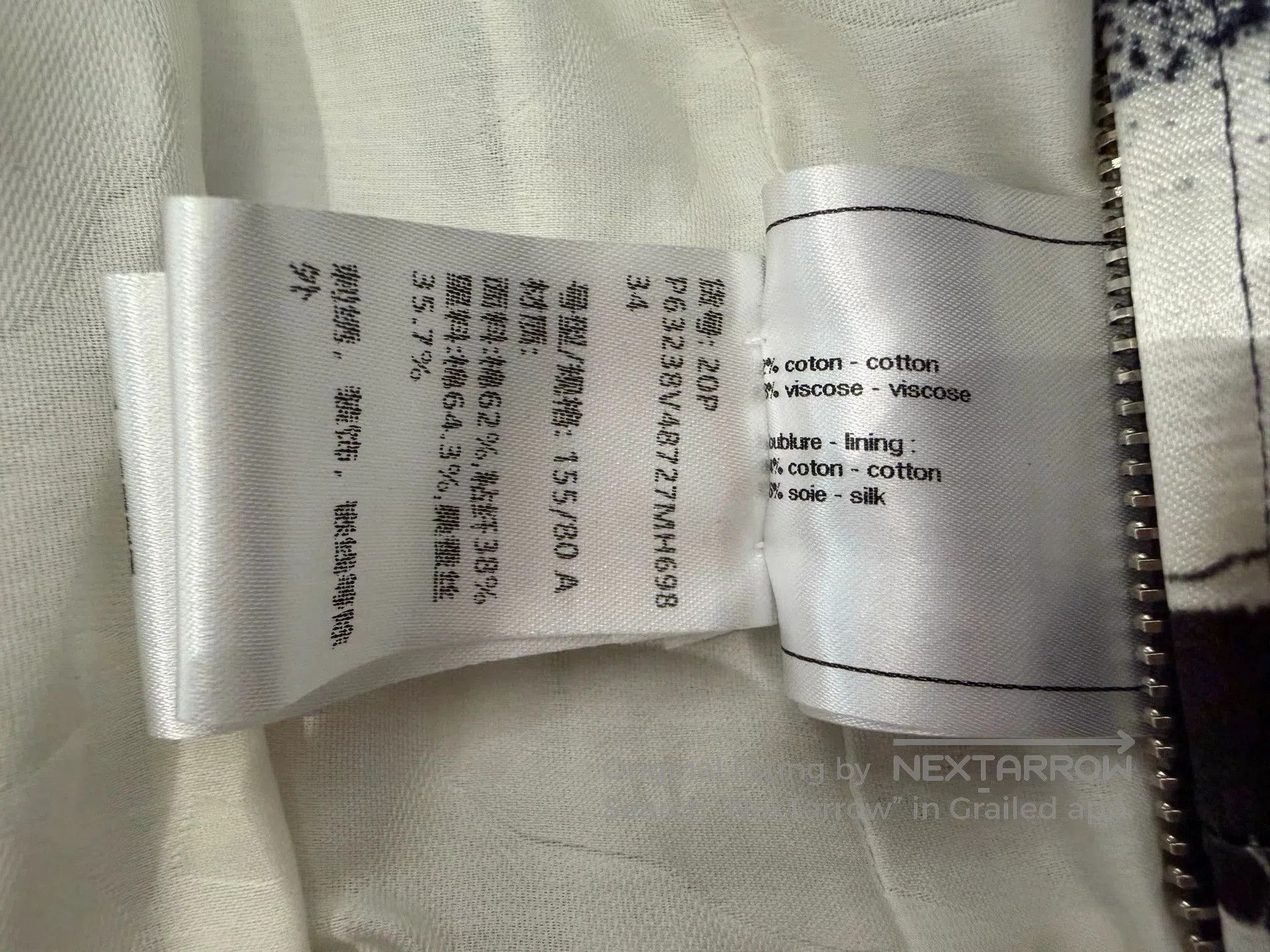 Chanel CHANEL Camellia Satin Graffiti Jacket. Size US XS / EU 42 / 0 - 4 Thumbnail