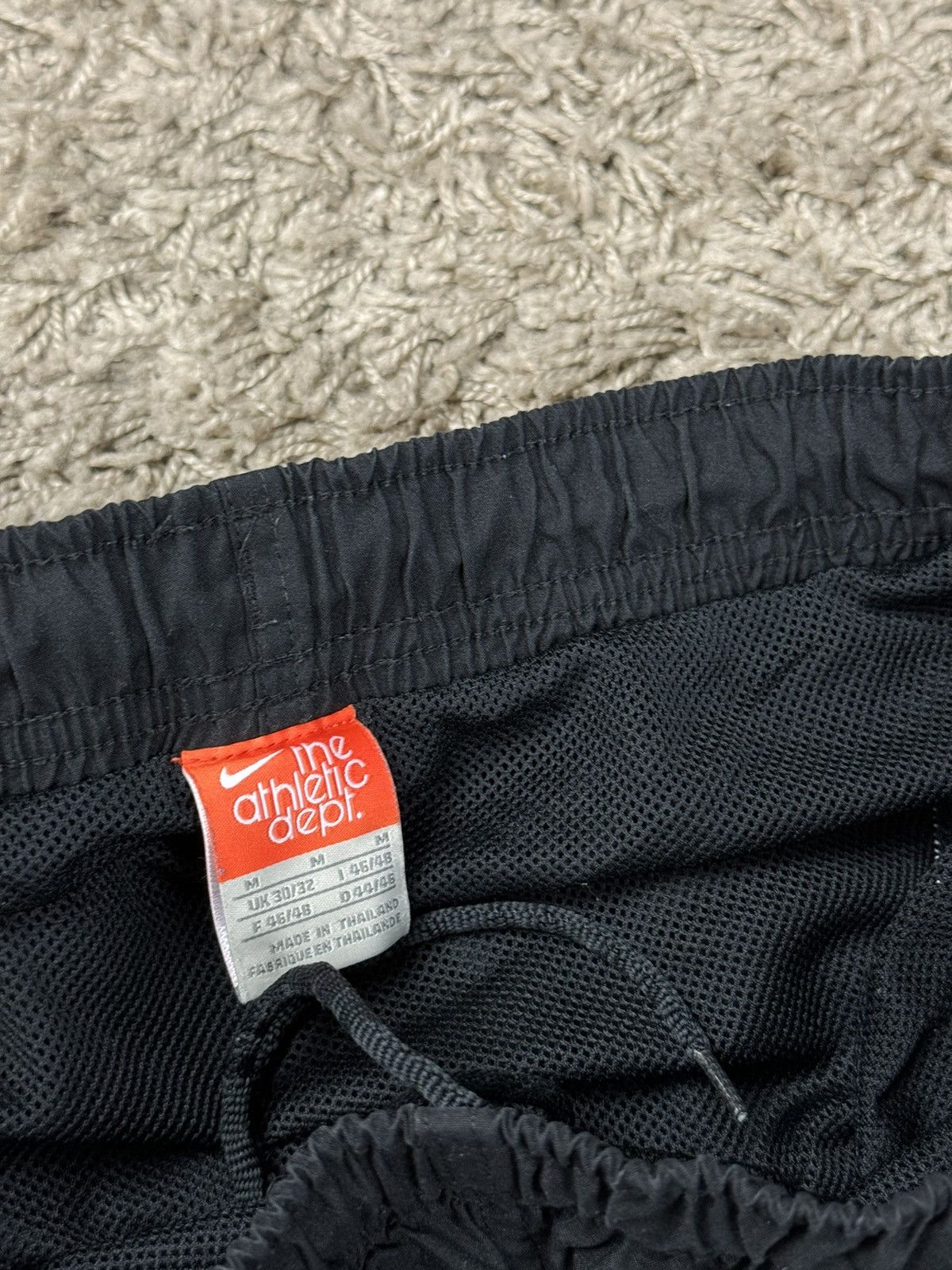 Nike × Vintage Vintage black Nike Swoosh shorts original skate item Size US 34 / EU 50 - 3 Thumbnail