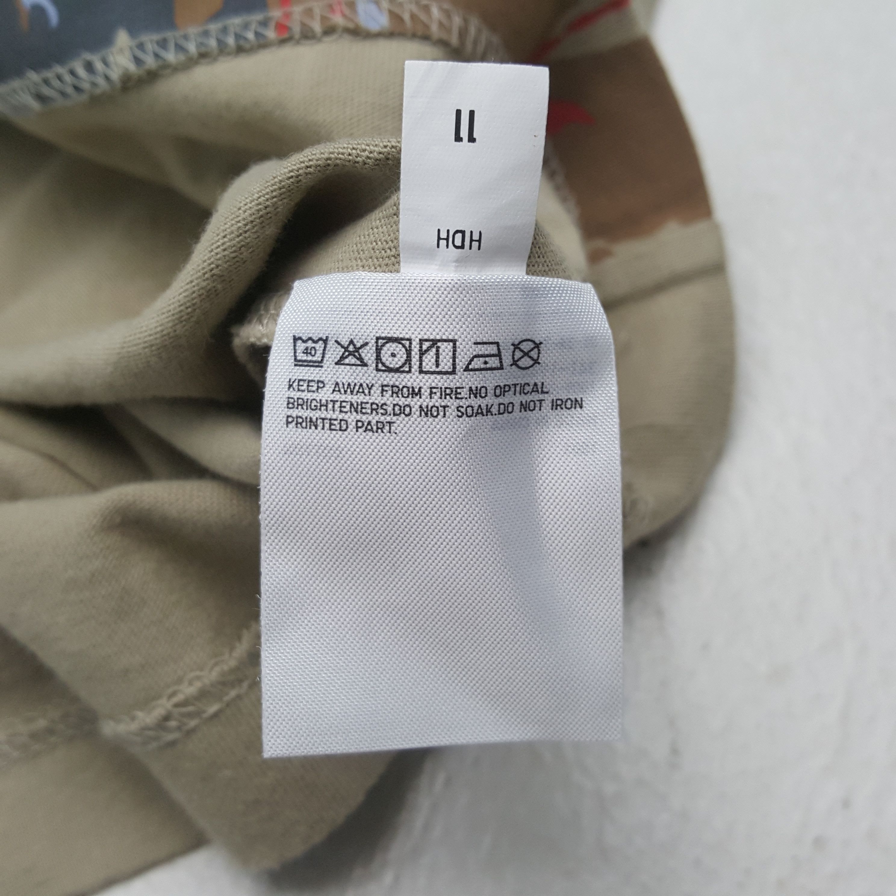 Uniqlo Uniqlo Futura Abstract Expressionist Japanese Tshirt RR17 Size US M / EU 48-50 / 2 - 8 Thumbnail