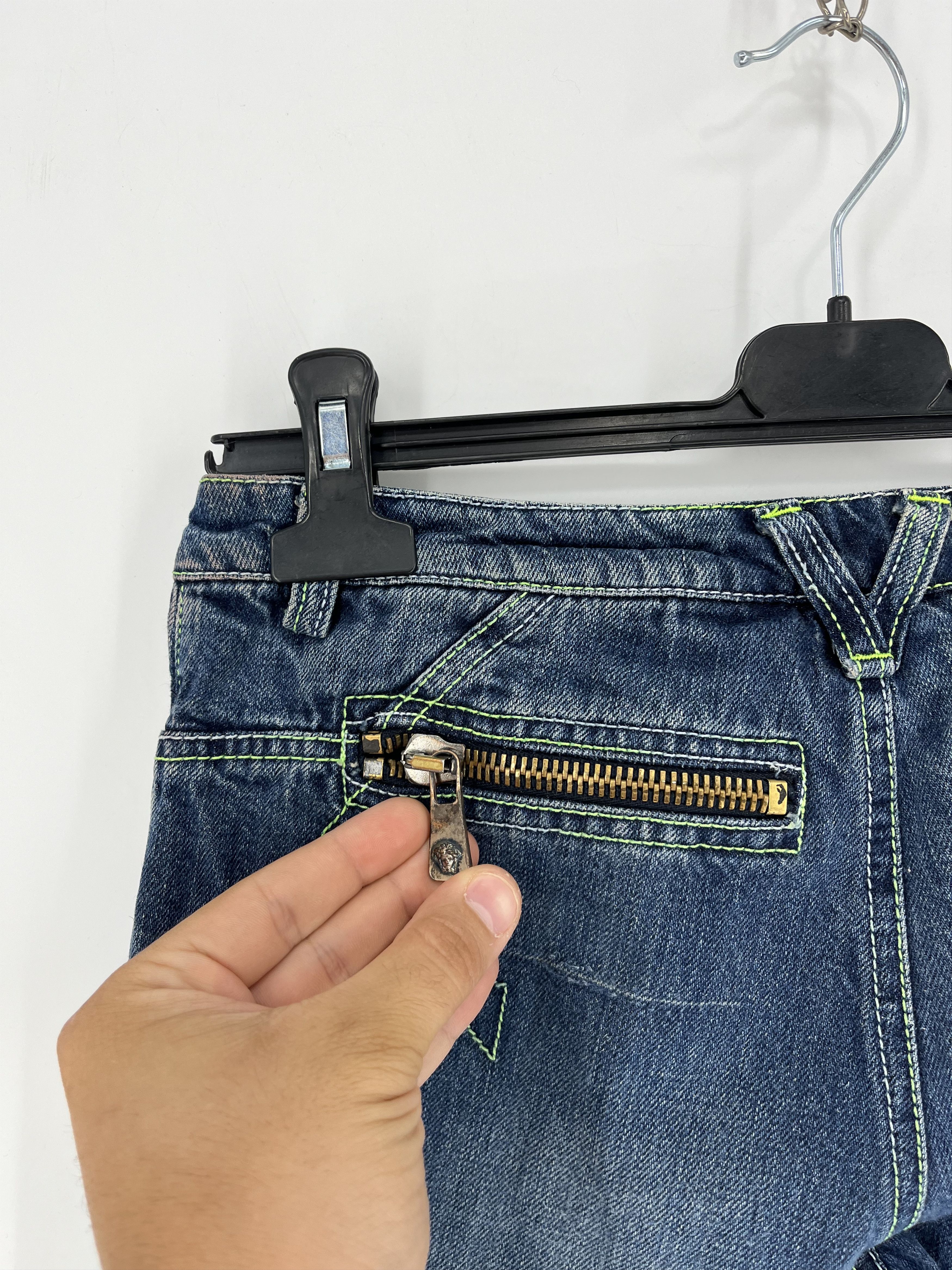 Versace × Versace Jeans Couture Vintage VERSACE JEANS COUTURE Line Low-Rise Y2k Denim Pants Size 26" / US 2 / IT 38 - 7 Thumbnail