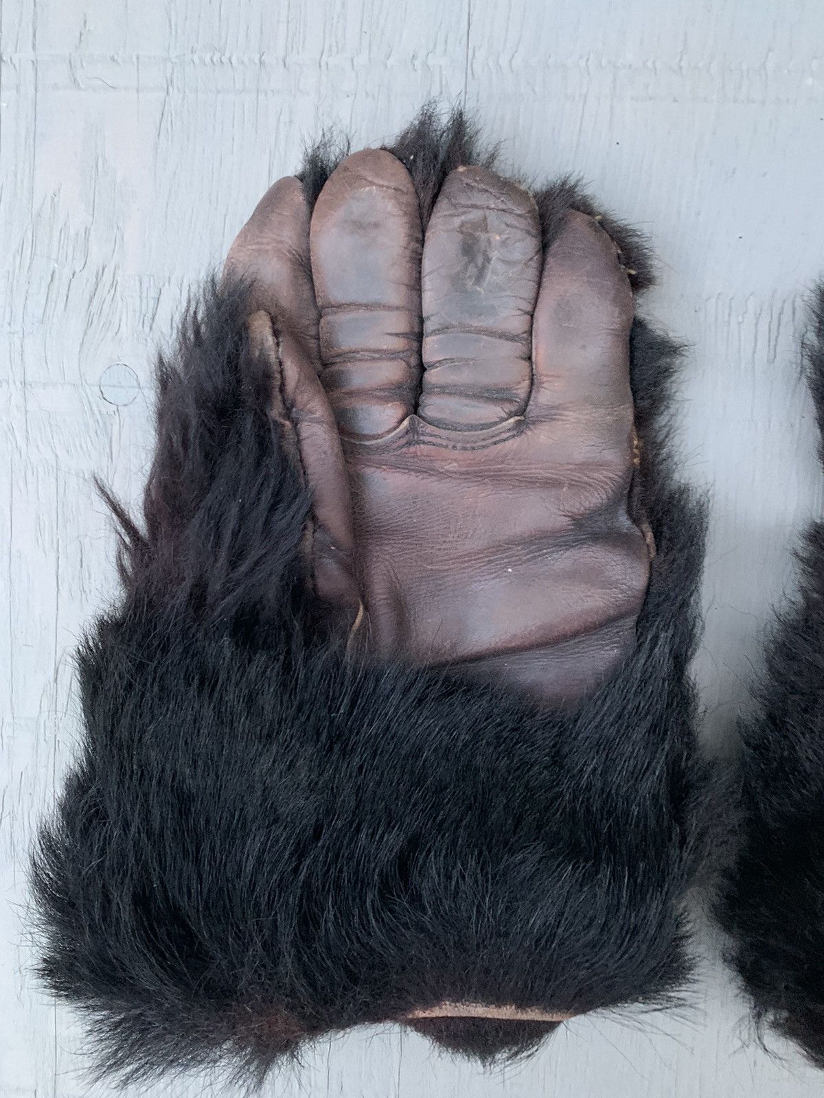 Vintage Antique Bear Fur Gloves True Vintage Bearskin Monkey Paw Mit Size ONE SIZE - 9 Thumbnail