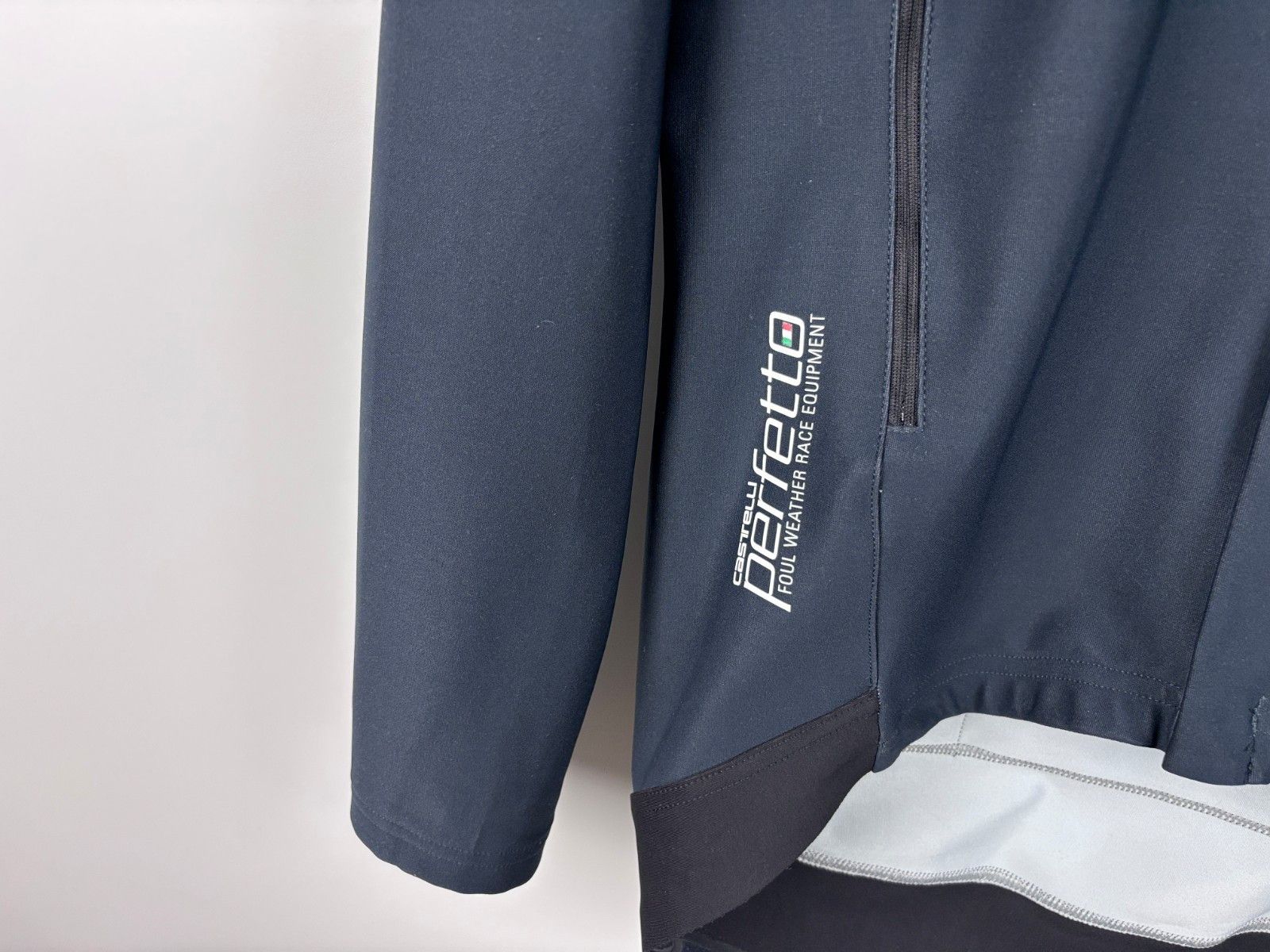 Other Castelli Perfetto Gore Windstopper Cycling Jacket Size L Size US L / EU 52-54 / 3 - 4 Thumbnail
