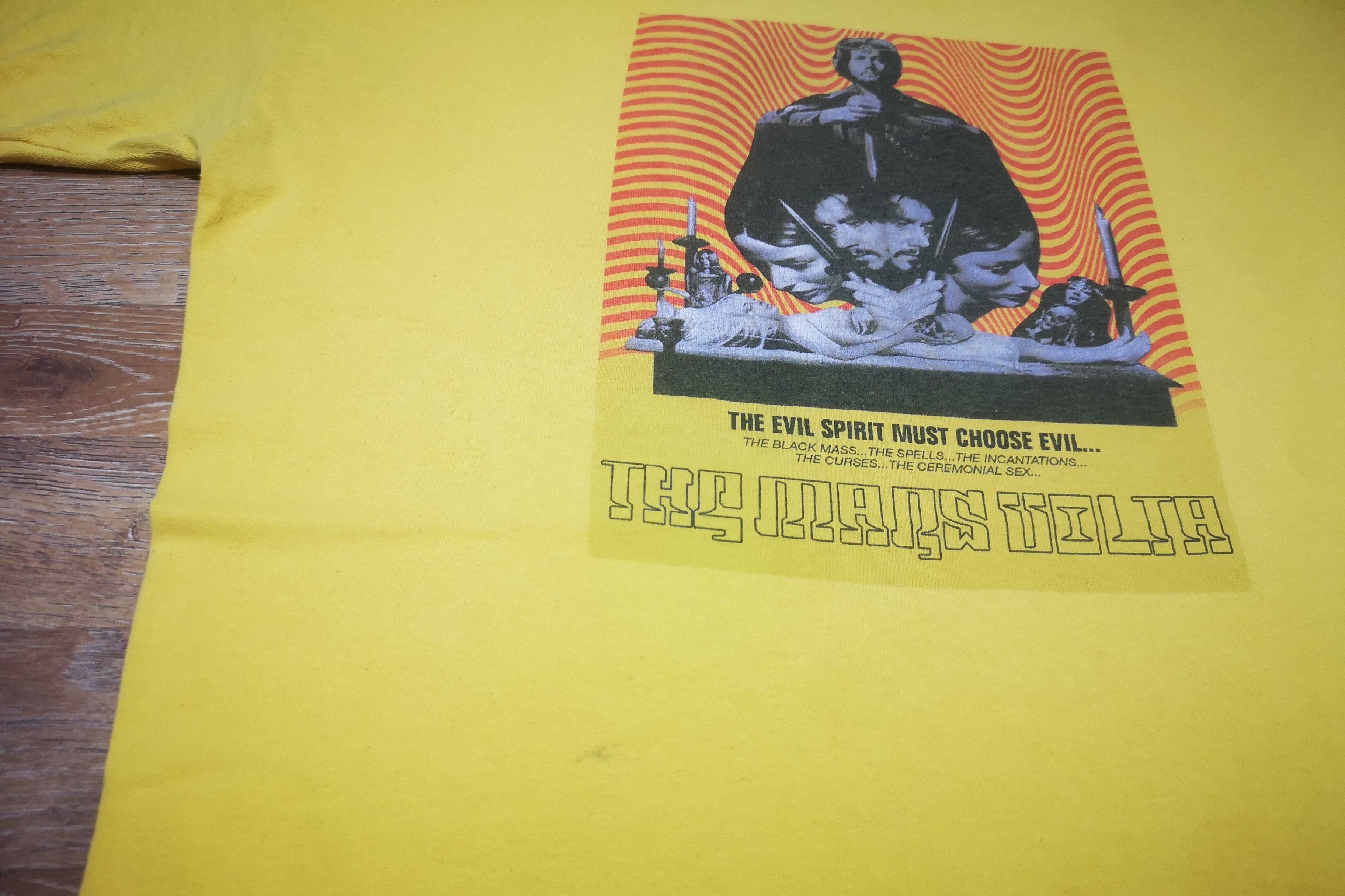 Band Tees × Vintage Vintage THE MARS VOLTA Band EVIL SPIRIT MUST CHOOSE EVIL Tee Size US L / EU 52-54 / 3 - 6 Thumbnail
