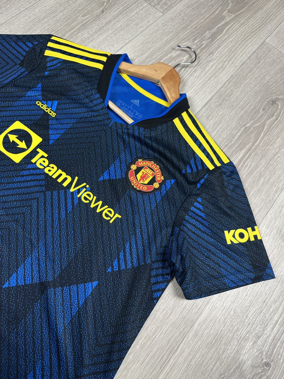 Adidas Adidas Manchester United 2021/22 Blue Soccer Jersey Size US XS / EU 42 / 0 - 2 Thumbnail