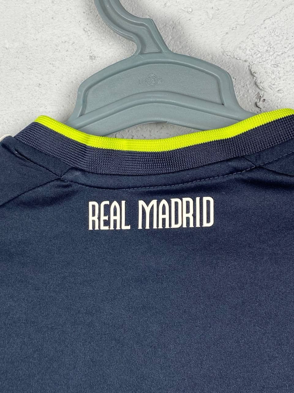 Adidas Real Madrid Adidas 2010 Jersey Size M Size US M / EU 48-50 / 2 - 13 Thumbnail