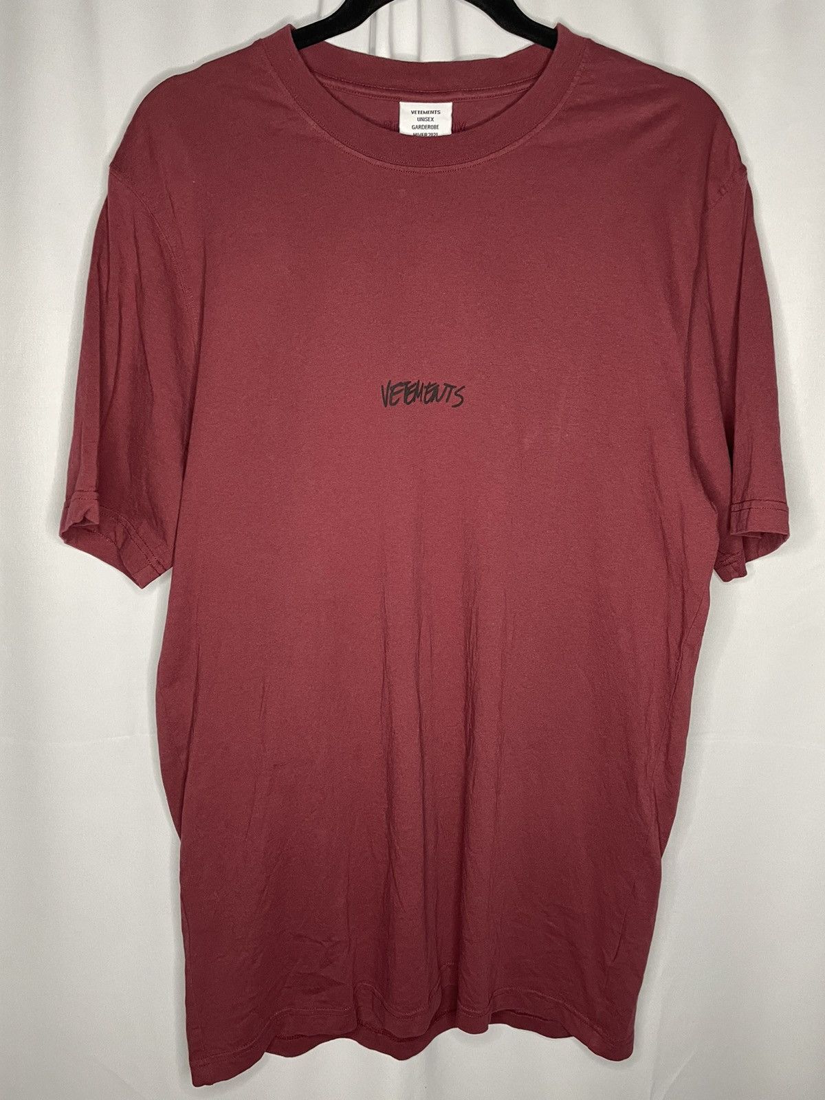 Vetements Vetements Script Logo Bordeaux T-Shirt Size US L / EU 52-54 / 3 - 2 Thumbnail