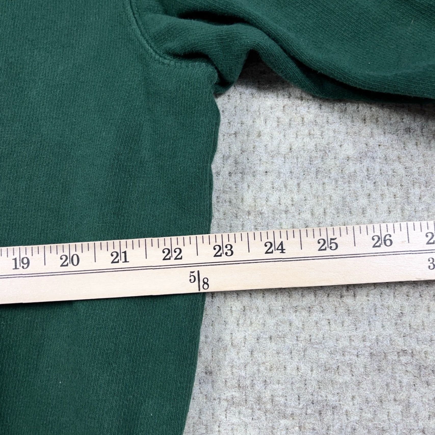 Disney VINTAGE Disney Winnie The Pooh Sweatshirt Women L Green Crewneck Pullover Sweatshirt Graphic Print Embroidered Logo Size L / US 10 / IT 46 - 7 Thumbnail