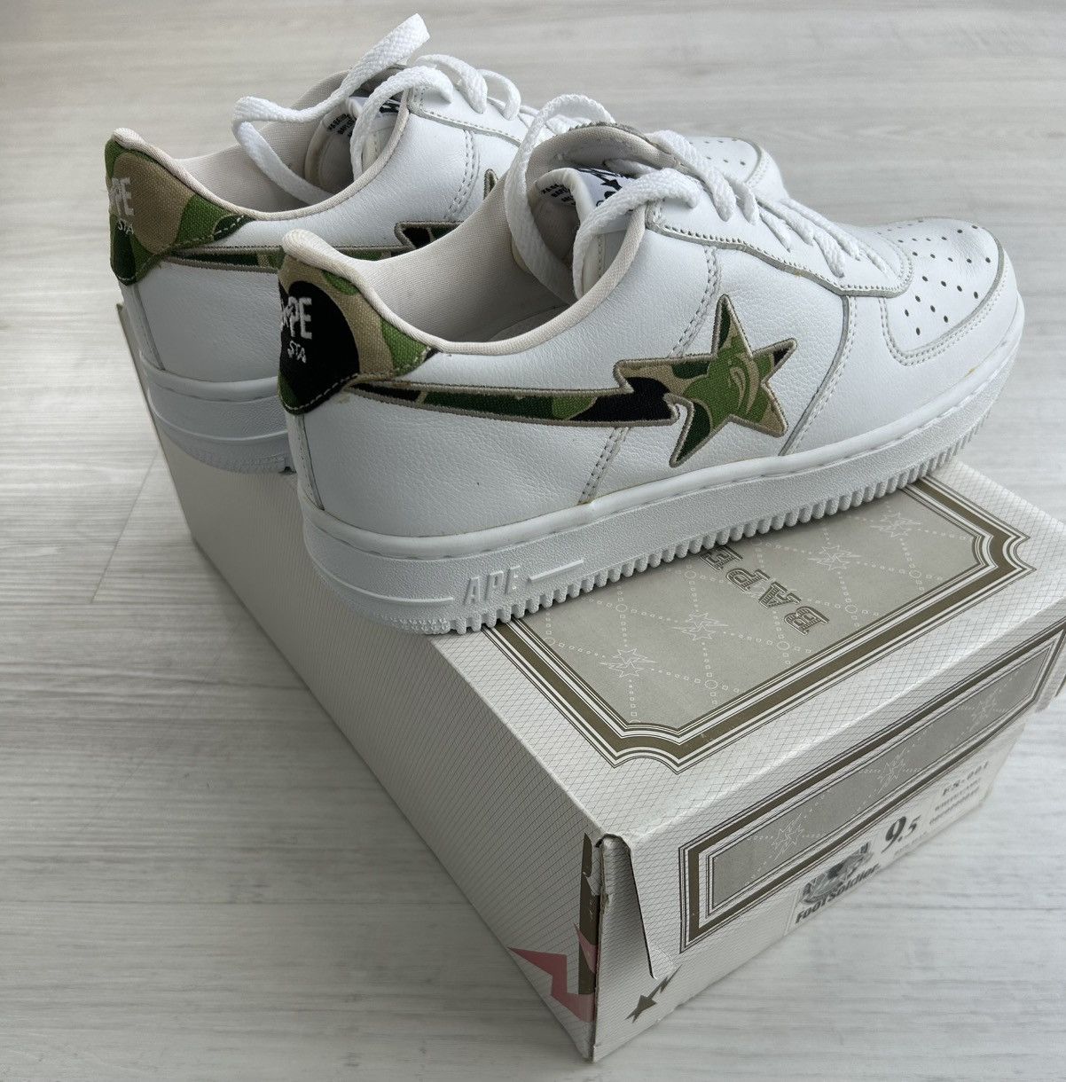 Bape VERY RARE OG 2001 A BATHING APE 1ST GREEN CAMO BAPESTA Size US 9.5 / EU 42-43 - 4 Thumbnail