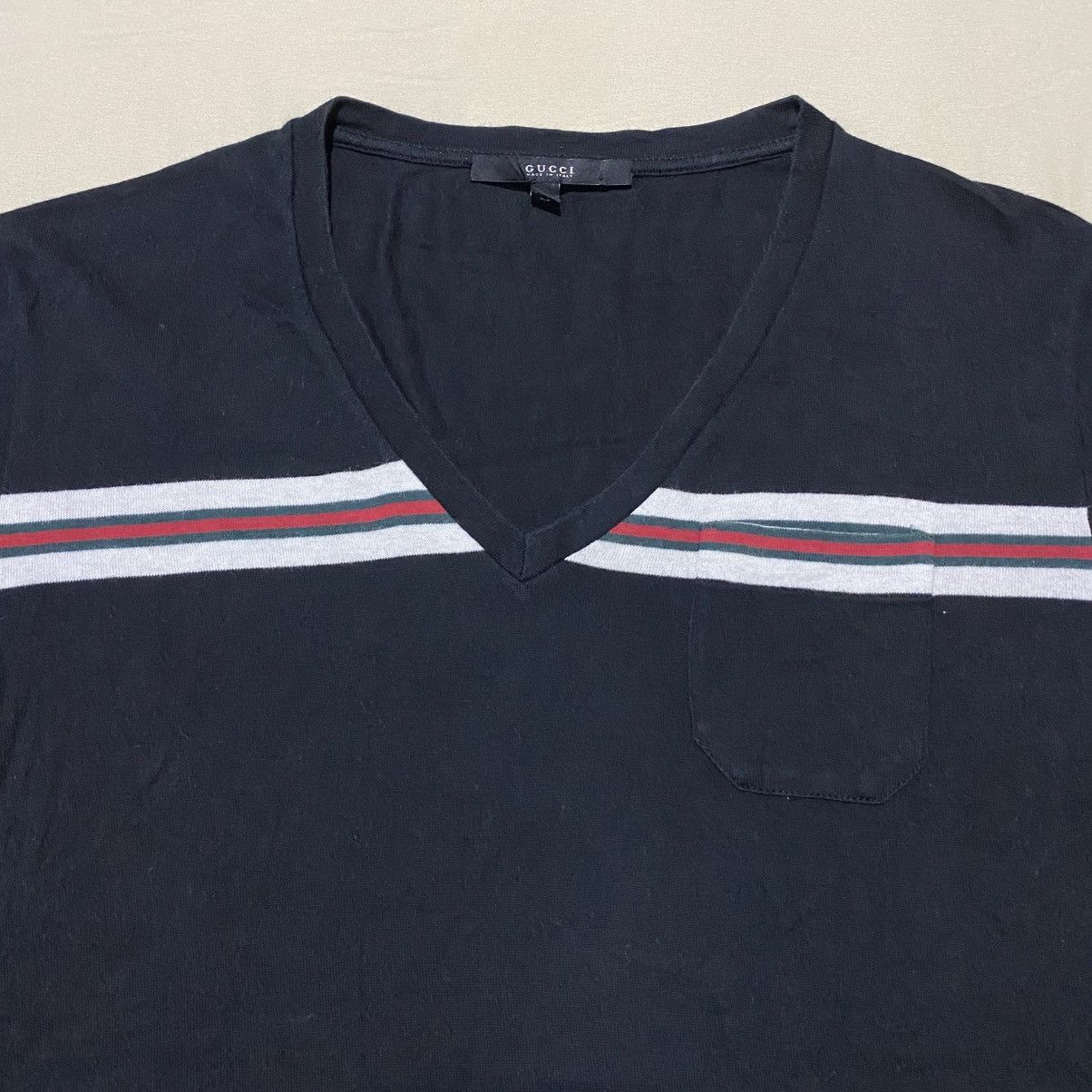Gucci Vintage Gucci Vneck T-Shirts Size M / US 6-8 / IT 42-44 - 2 Thumbnail