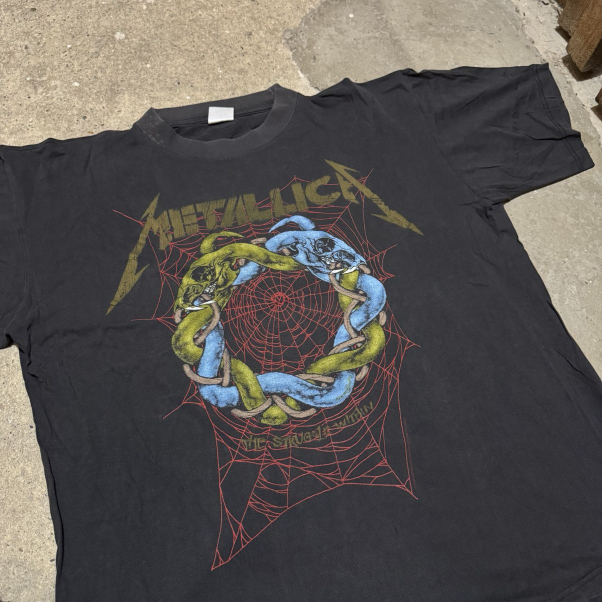 Band Tees × Vintage Vintage Metallica 1995 the struggle within t-shirt Size US XL / EU 56 / 4 - 3 Thumbnail