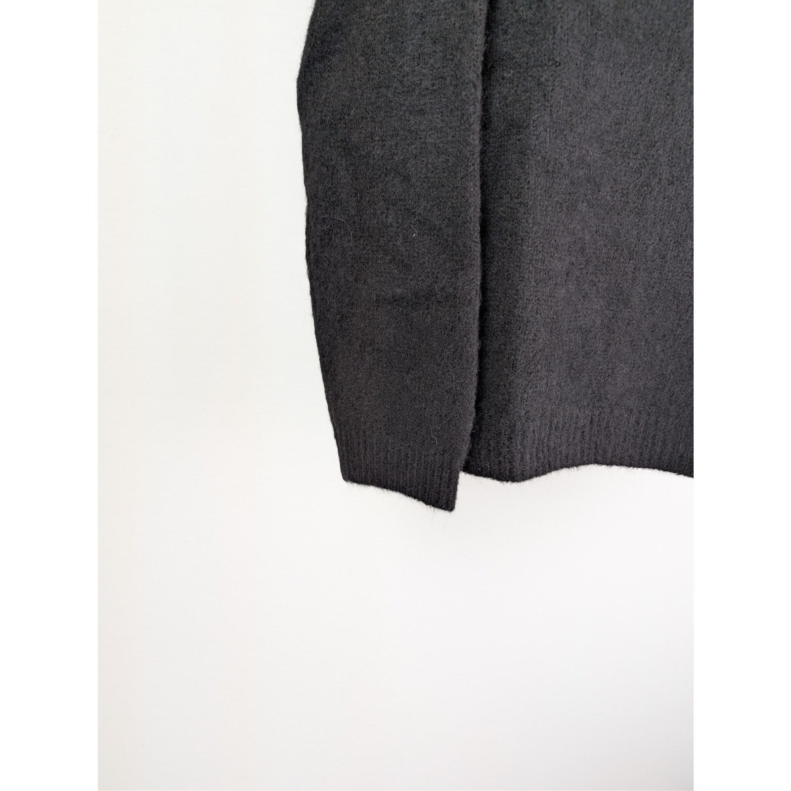 A.P.C. o1rshd1 Pull Tyler Crewneck Sweatshirt in Noir Size US M / EU 48-50 / 2 - 6 Thumbnail