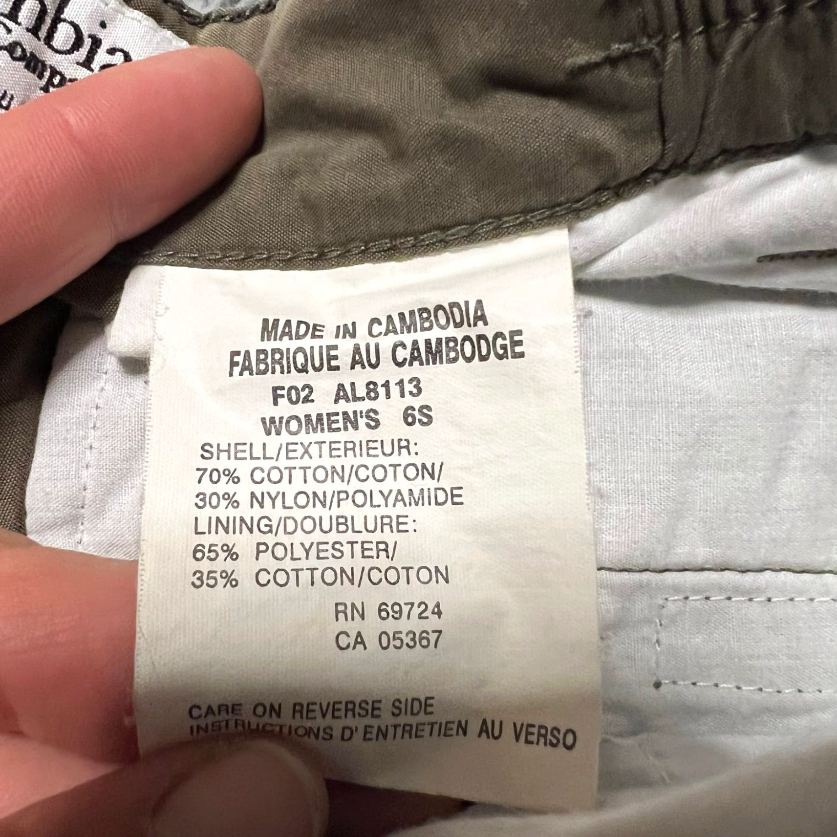 Vintage Columbia Pants Womens 6 Short Zip Off Convertible Cargo Hiking Brown Green Shorts Womens 6 Brown Green Zip Off Convertible Shorts Hiking Size 28" / US 6 / IT 42 - 6 Thumbnail