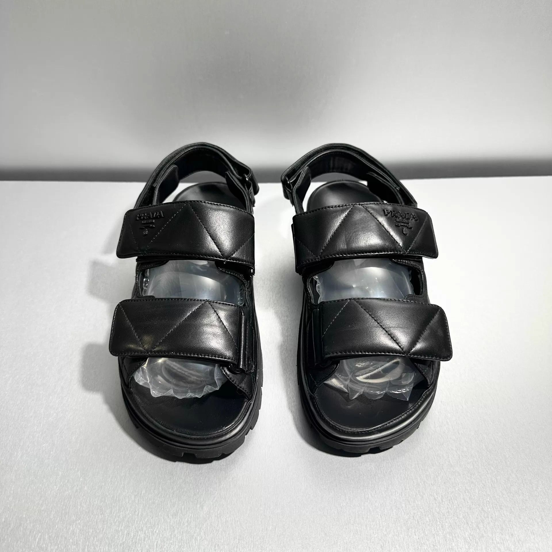 Prada Prada black velcro beach sandals EU 38 Size US 7.5 / IT 37.5 - 2 Thumbnail