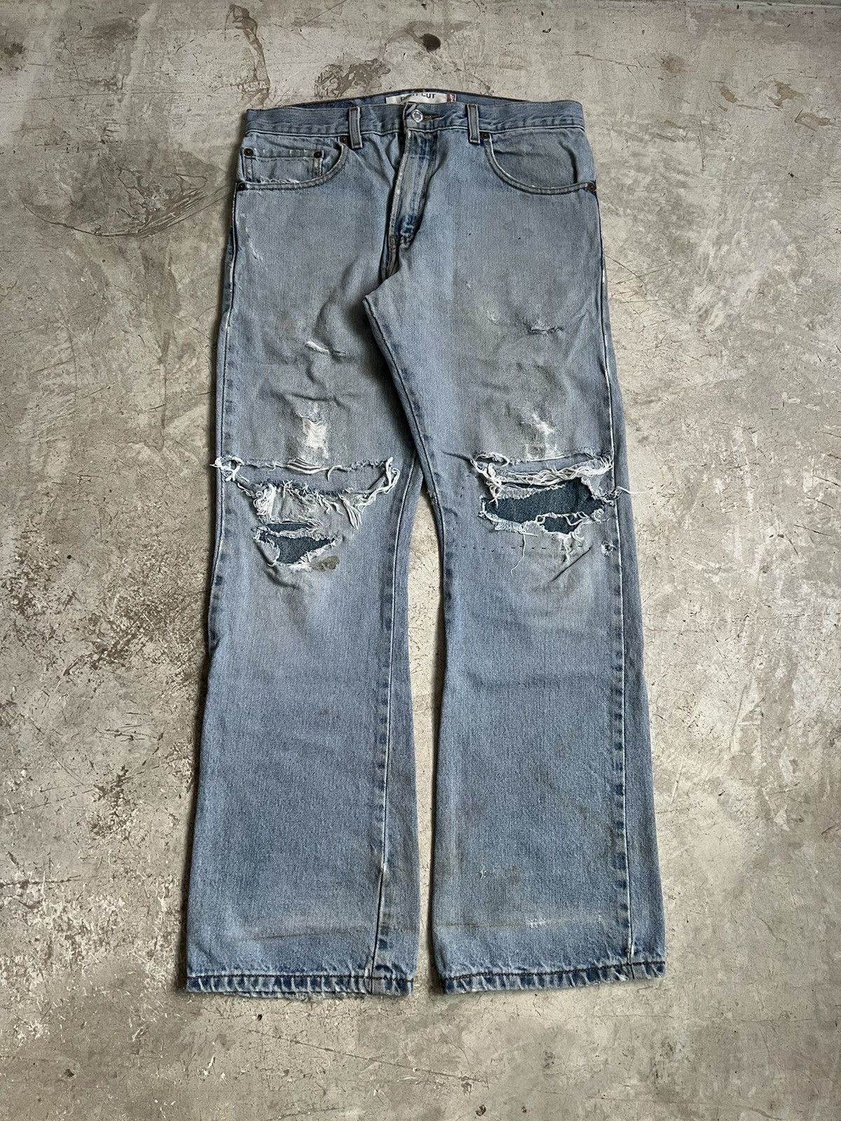 Levi's Thrashed Vintage Levi's 517 Bootcut Jeans Size US 32 / EU 48 - 2 Thumbnail