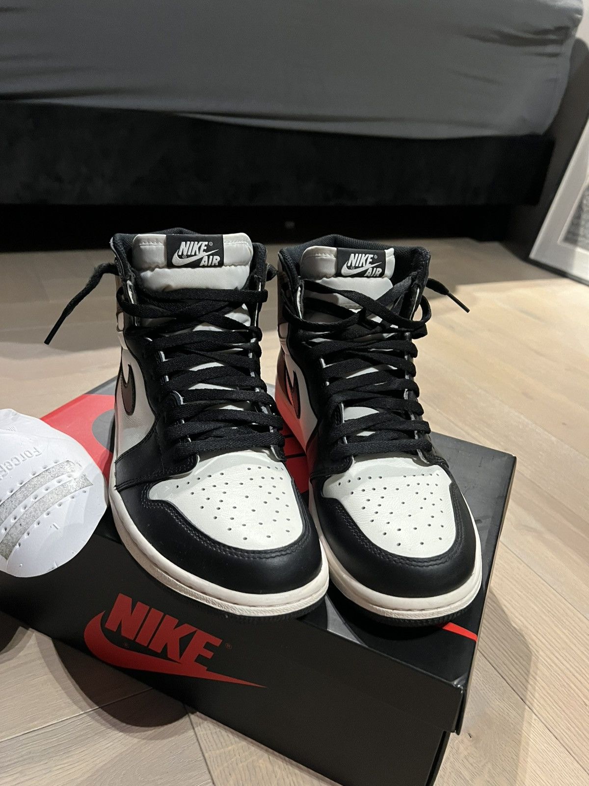 Jordan Brand × Nike Jordan 1 Mochas Size US 10 / EU 43 - 2 Thumbnail