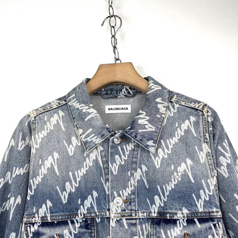 Balenciaga Balenciaga Full Logo Distressed Denim Jacket Size XXS / US 00 / IT 34 - 4 Thumbnail