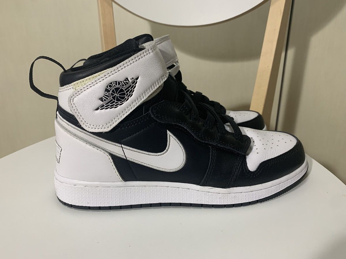 Nike Nike Air Jordan 1 high fly ease black white 6Y Size US 6 / EU 39 - 4 Thumbnail