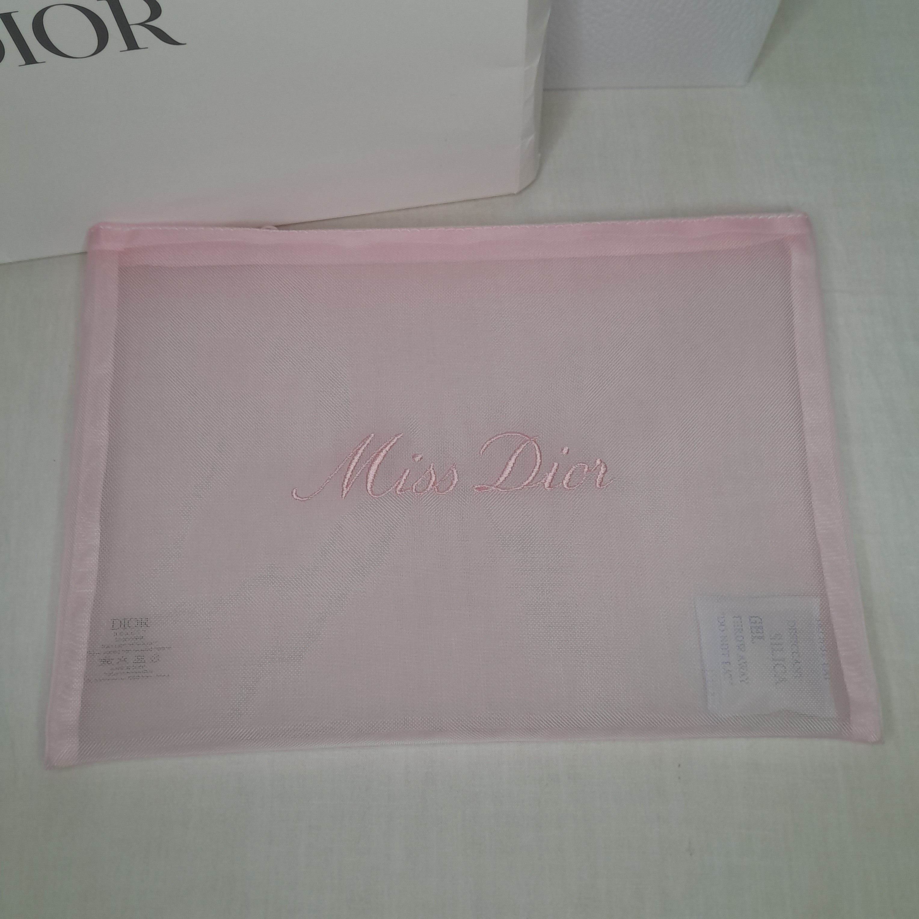 Dior Miss Dior Christmas Coffret Mesh Make-up Pouch in Pink Size ONE SIZE - 3 Thumbnail