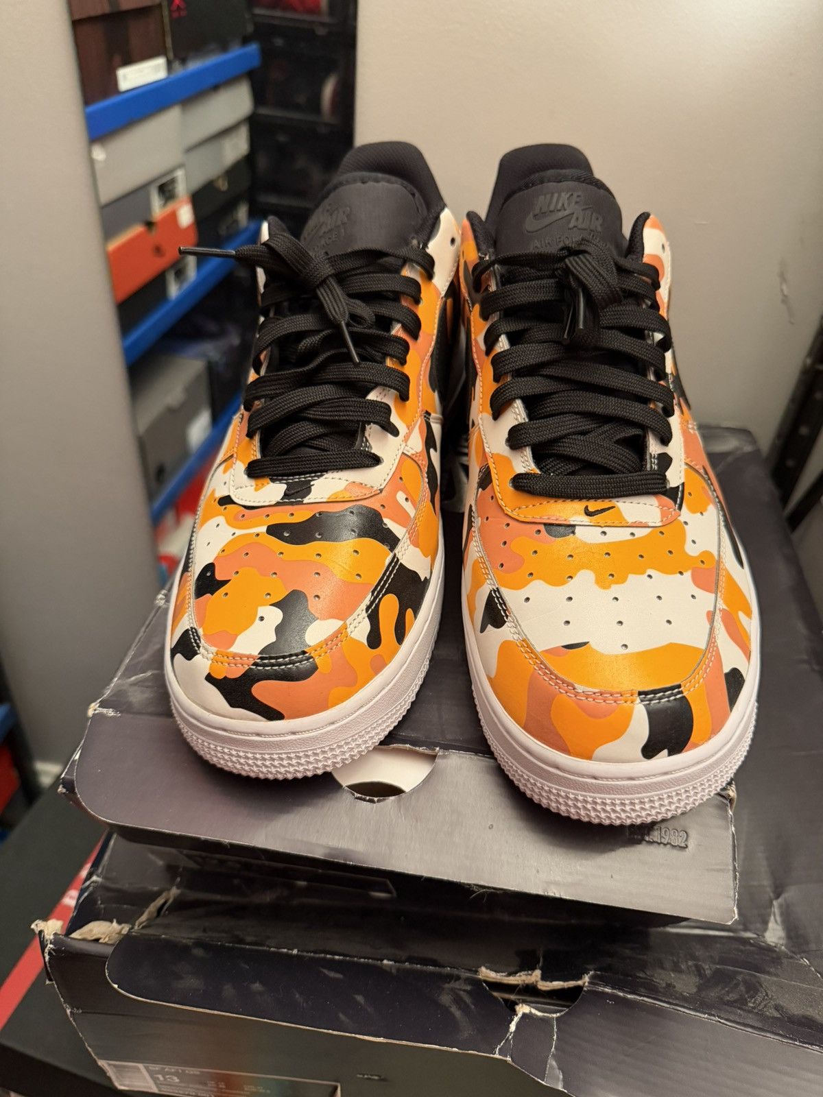 Nike Nike Air force one orange camo sz 12.5 Size US 12.5 / EU 45-46 - 2 Thumbnail
