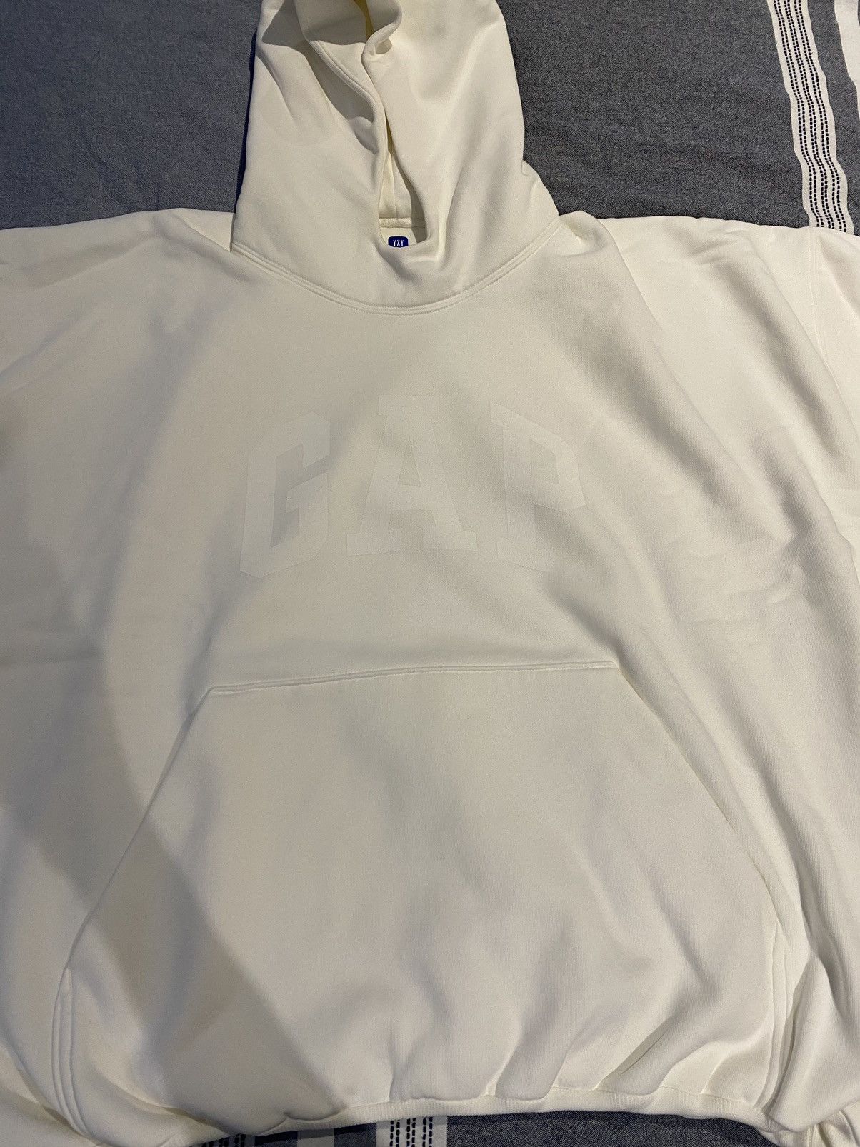 Balenciaga × Gap × Yeezy White Dove Hoodie: Yeezy Gap Engineered by Balenciaga Size US S / EU 44-46 / 1 - 3 Thumbnail