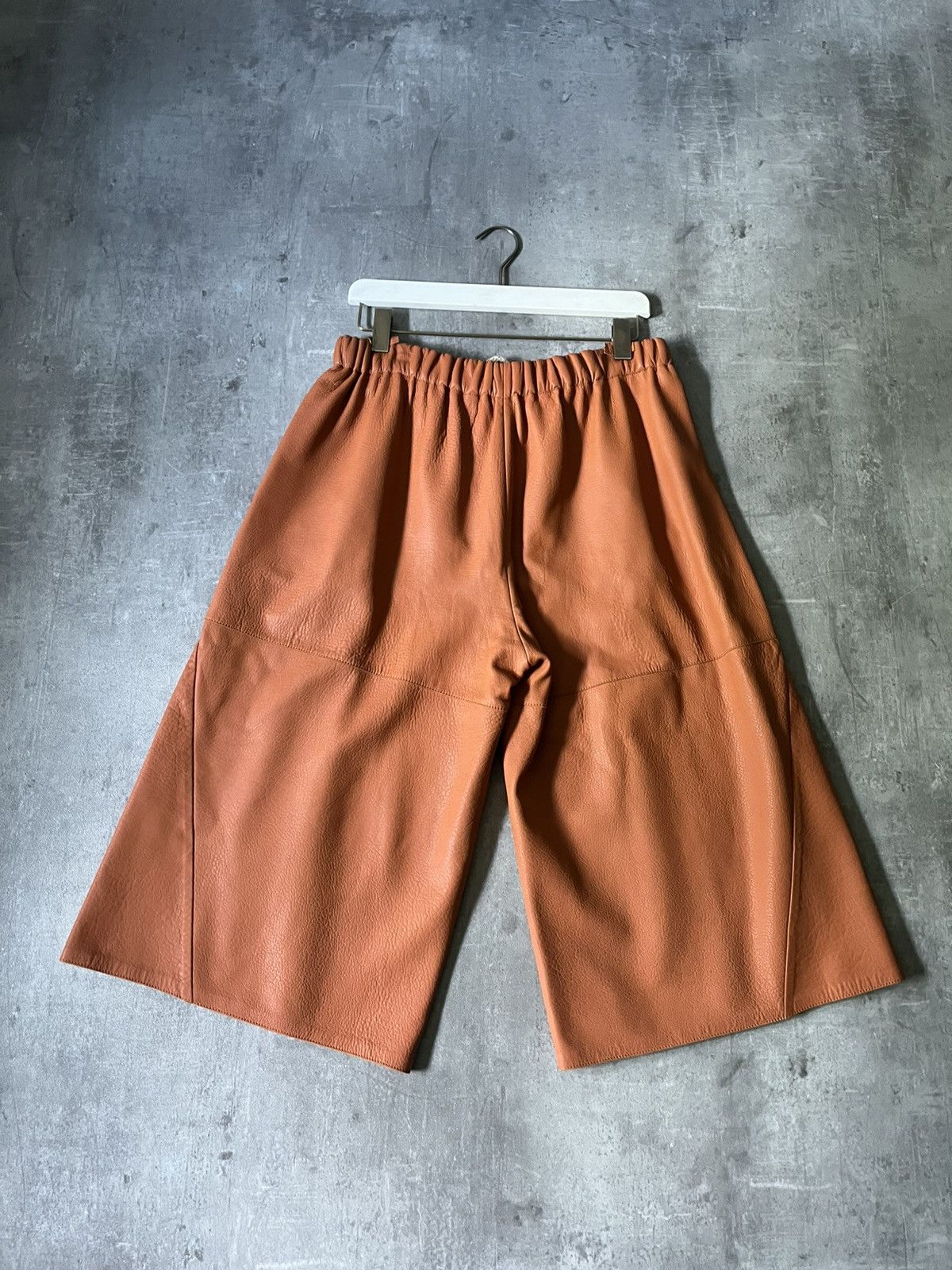 Loewe Loewe leather cropped pants orange rare Size US 30 / EU 46 - 7 Thumbnail