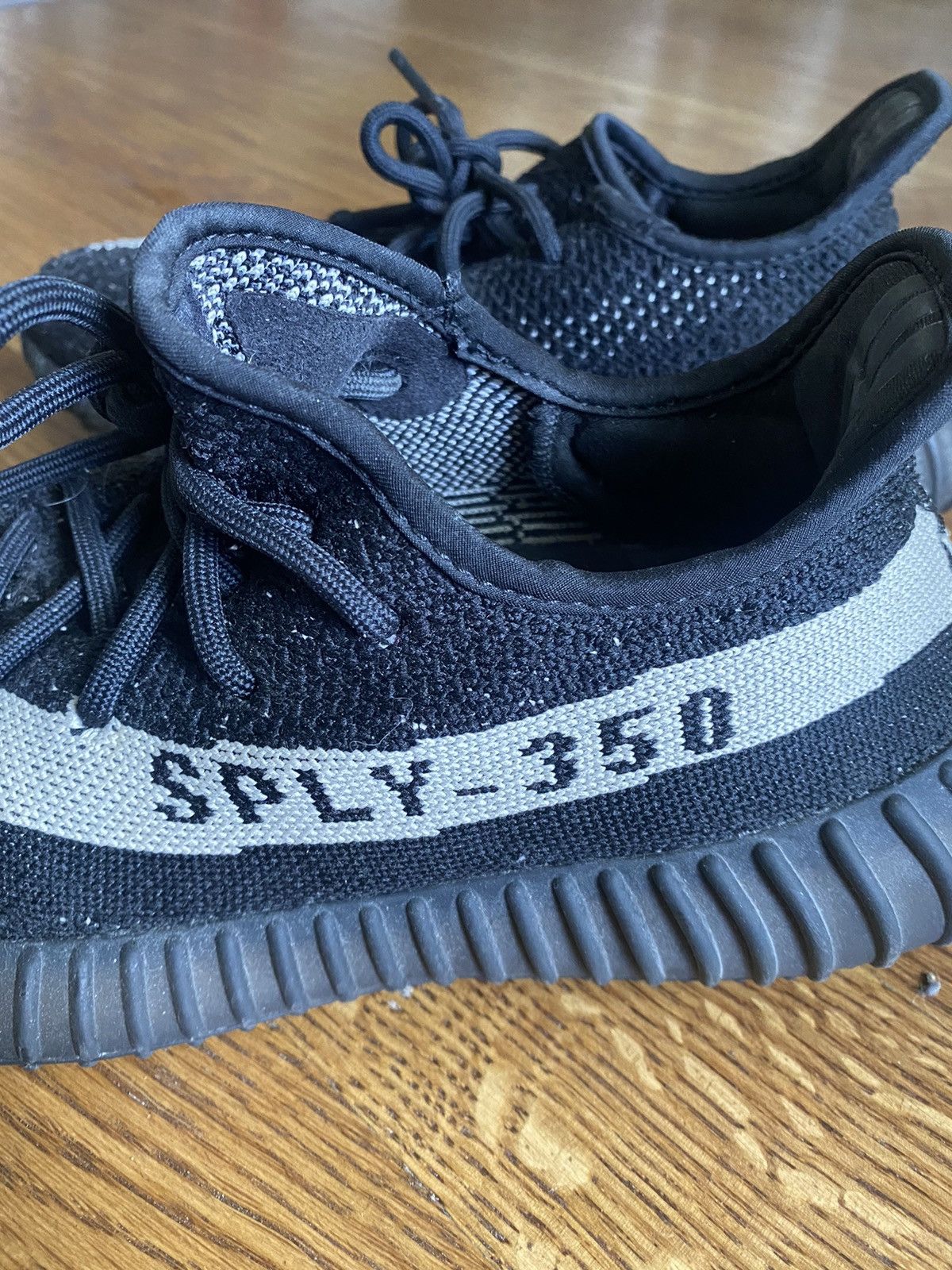 Adidas × Kanye West adidas YEEZY BOOST 350v2 Oreo Size US 6 / EU 39 - 8 Thumbnail