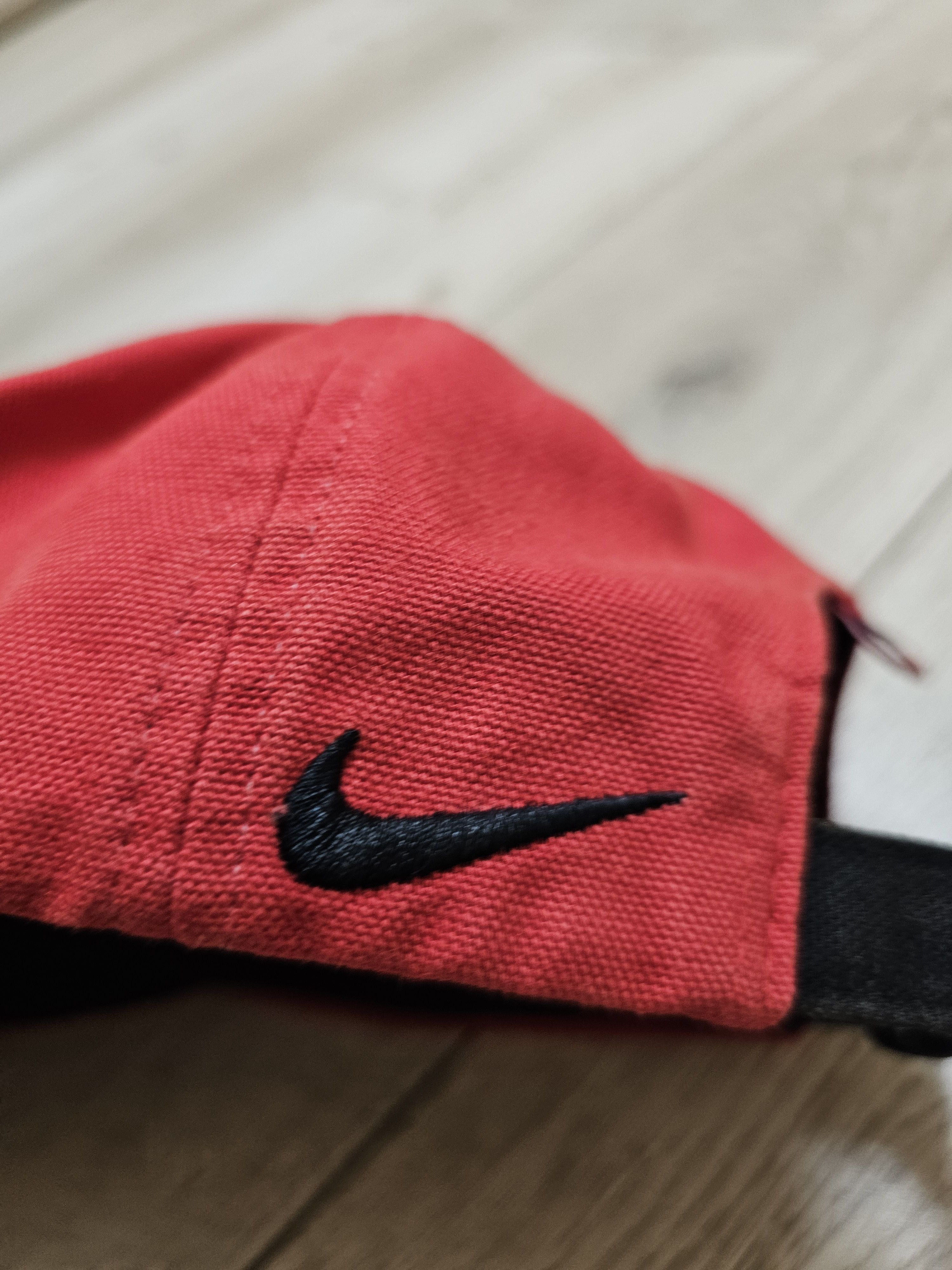 Nike MANCHESTER UNITED CAP VINTAGE RED CAP FOOTBALL HAT SOCCER Size ONE SIZE - 6 Thumbnail