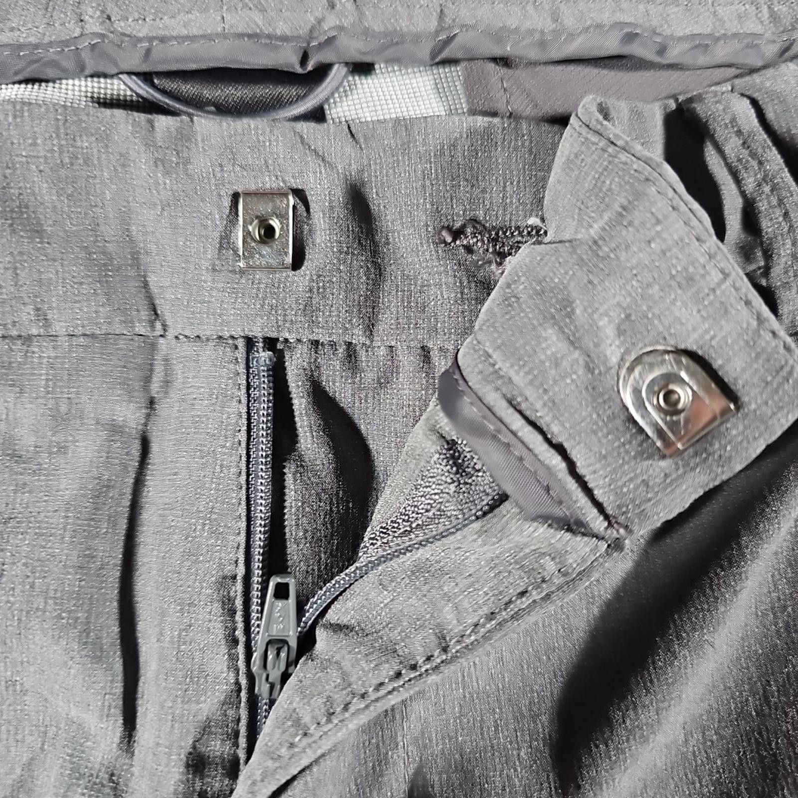 Other All In Motion Sz 40 Gray Shorts Size US 40 / EU 56 - 2 Thumbnail