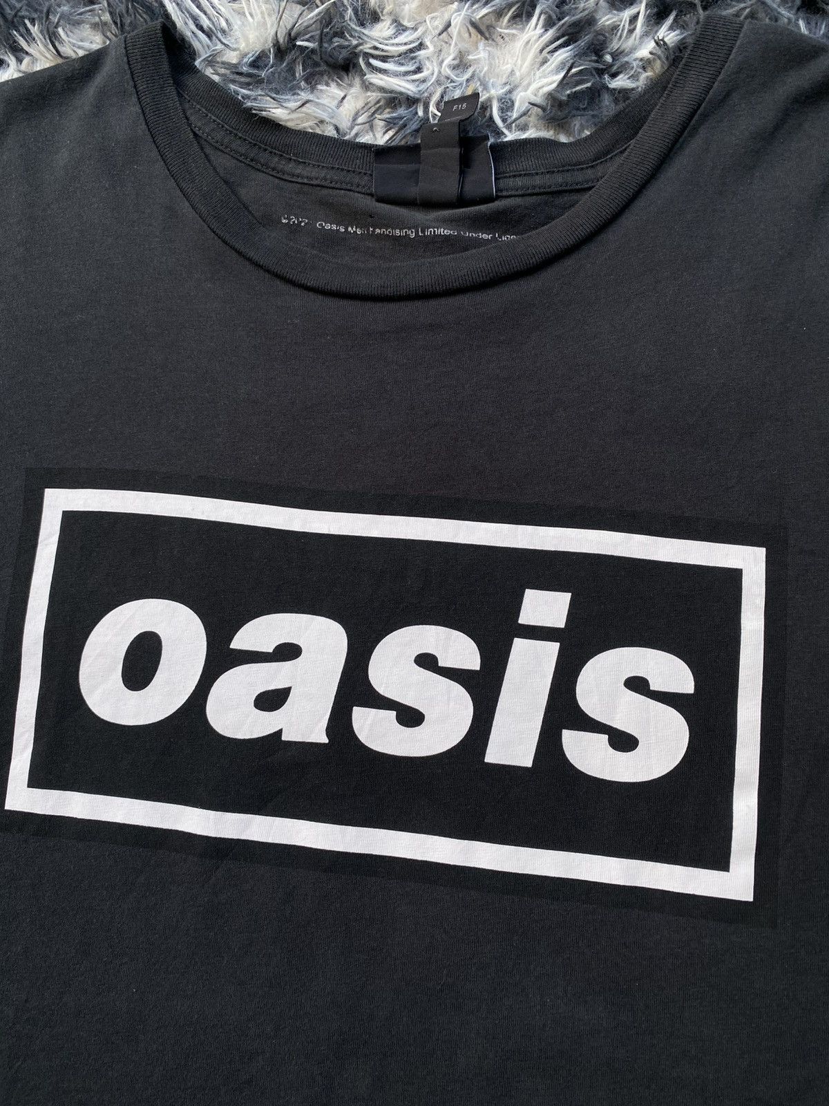 H&M Oasis logo box band tees boxy fit Size US XL / EU 56 / 4 - 3 Thumbnail