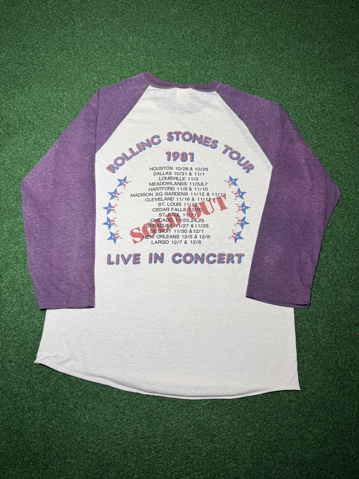 Band Tees Vintage RARE Rolling Stones 1981 Sold Out World Tour T Shirt Size US L / EU 52-54 / 3 - 5 Thumbnail