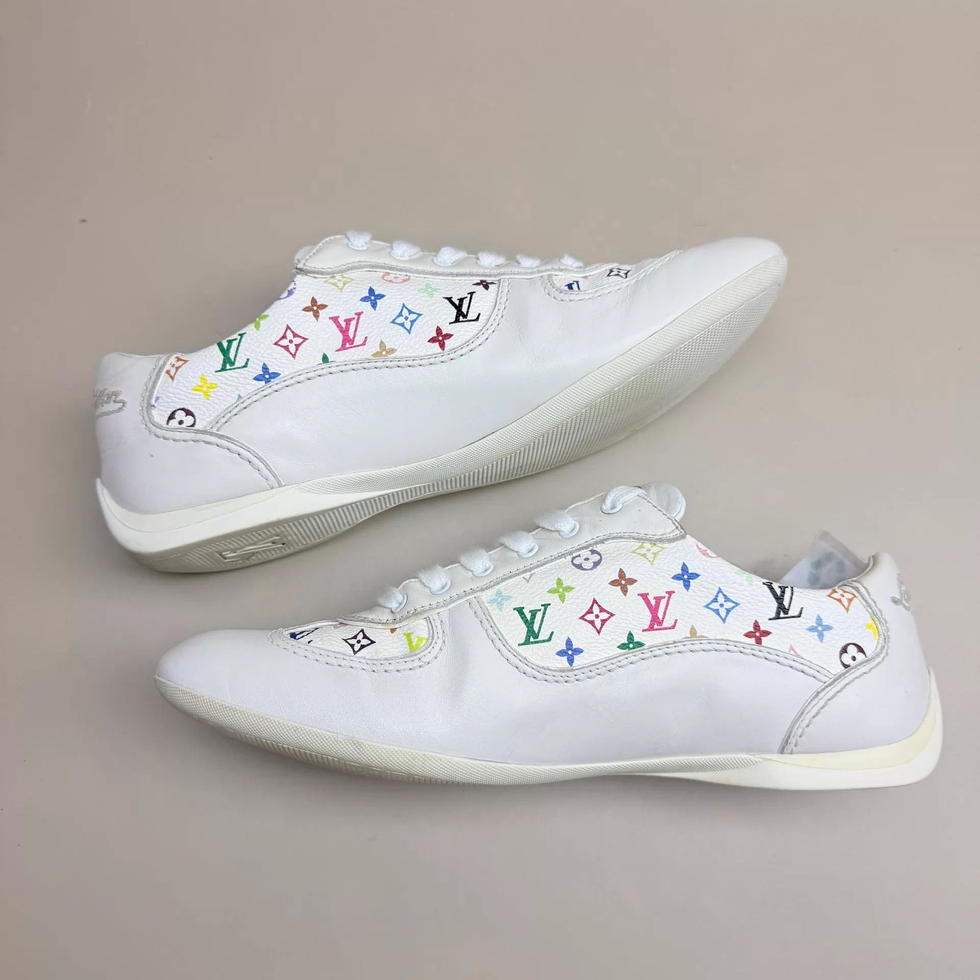 Louis Vuitton LV White Tricolor Monogram Sneaker EU 37.5 95 New Size US 7 / IT 37 - 5 Thumbnail
