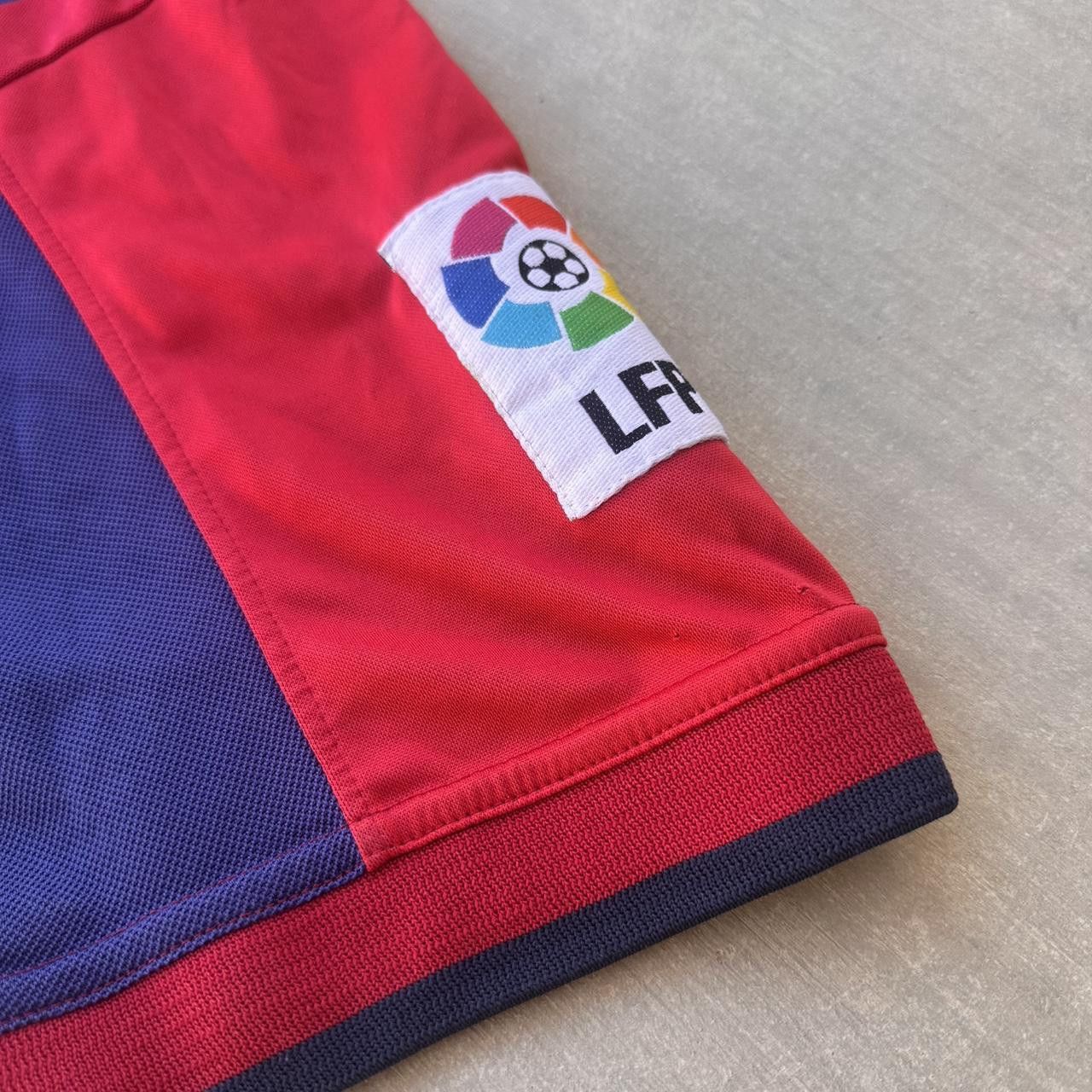 Nike Barcelona 2000-01 Home jersey Size US L / EU 52-54 / 3 - 3 Thumbnail