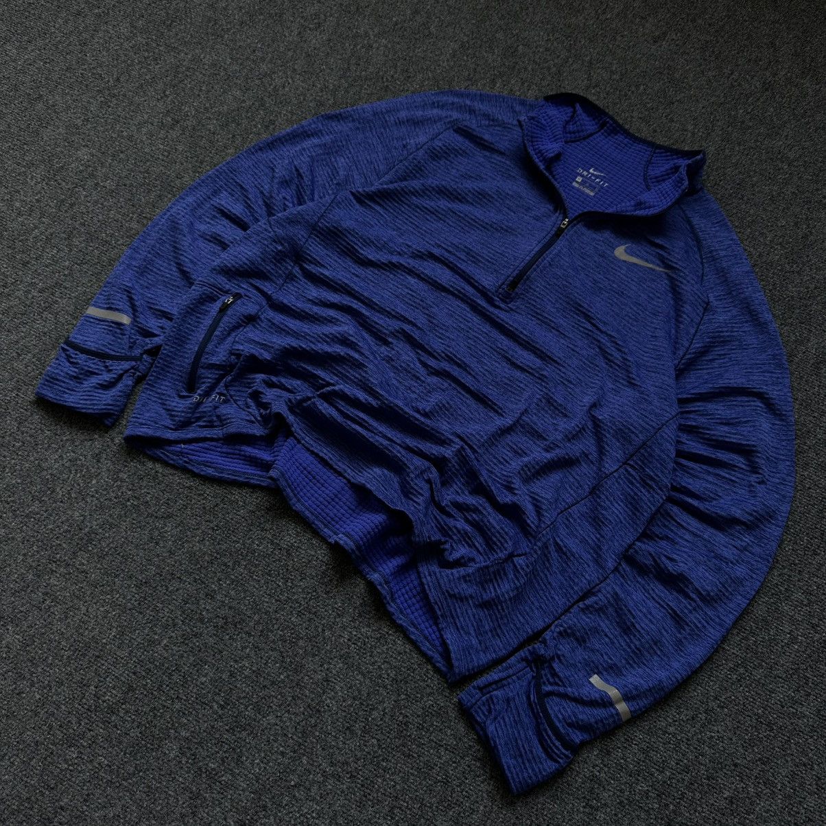 Nike VTG Mans Nike Dry - Fit Long-sleeve T-shirts Sport-wear Size US XL / EU 56 / 4 - 1 Thumbnail