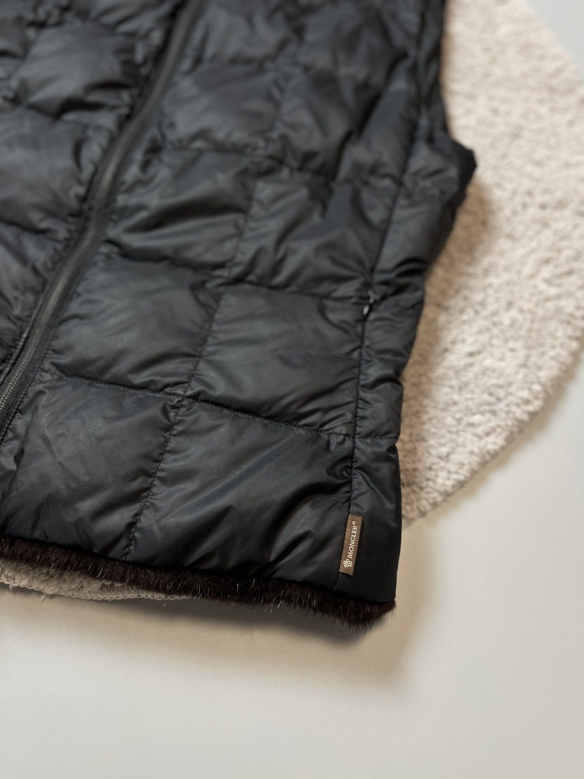 Moncler Kylie Jenner Style Moncler Brown Vest Size S / US 4 / IT 40 - 2 Thumbnail
