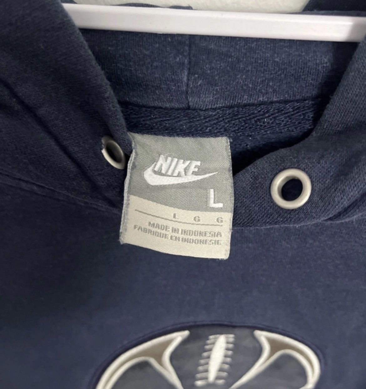 Nike × Vintage Vintage navy nike football hoodie Size US L / EU 52-54 / 3 - 3 Thumbnail