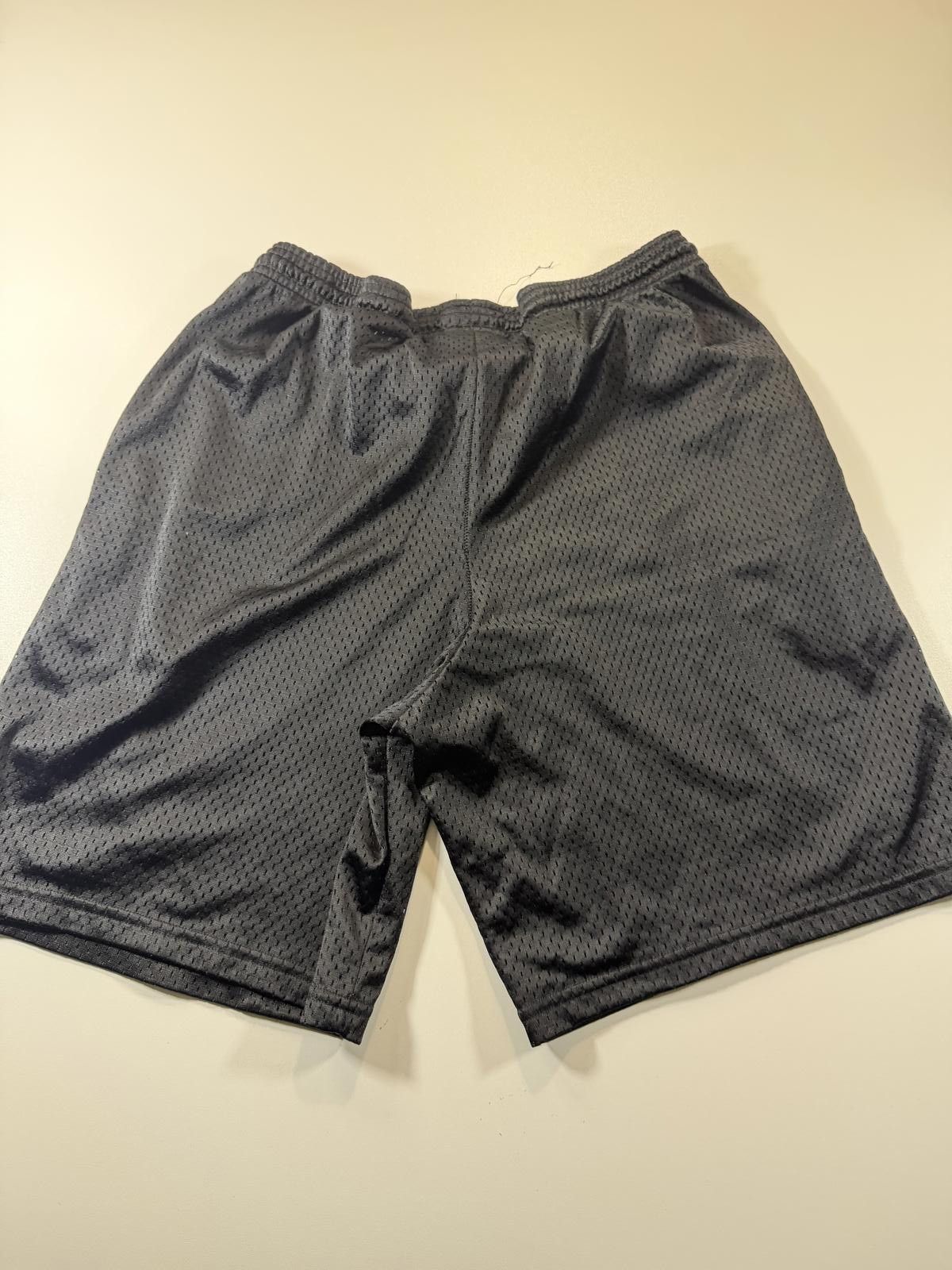 Champion Vintage Champion Black Mesh Athletic Shorts Size US 32 / EU 48 - 9 Thumbnail