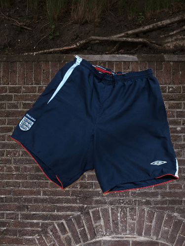 Umbro Umbro Shorts Size US 28 / EU 44 - 1 Thumbnail