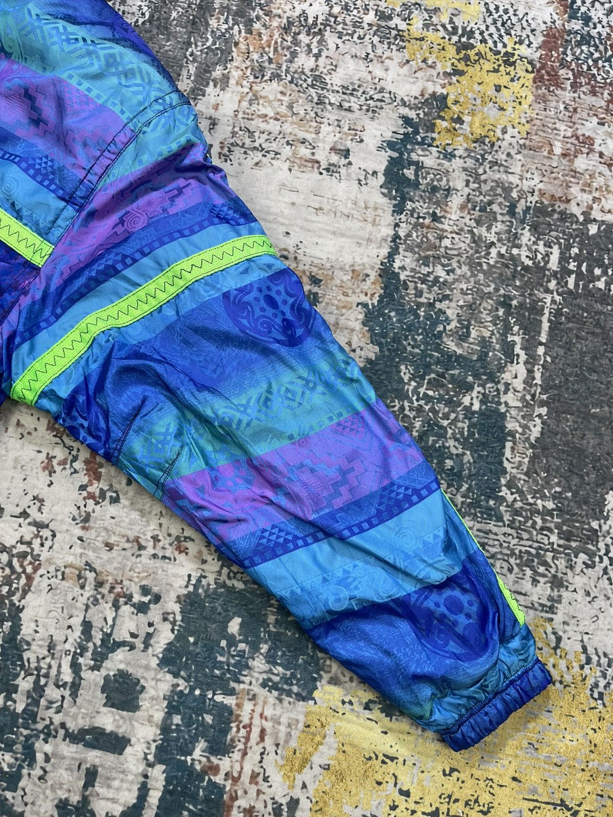 Goldwin Vtg 90s Goldwin Multicolor Abstract Ski Jacket Size US L / EU 52-54 / 3 - 5 Thumbnail