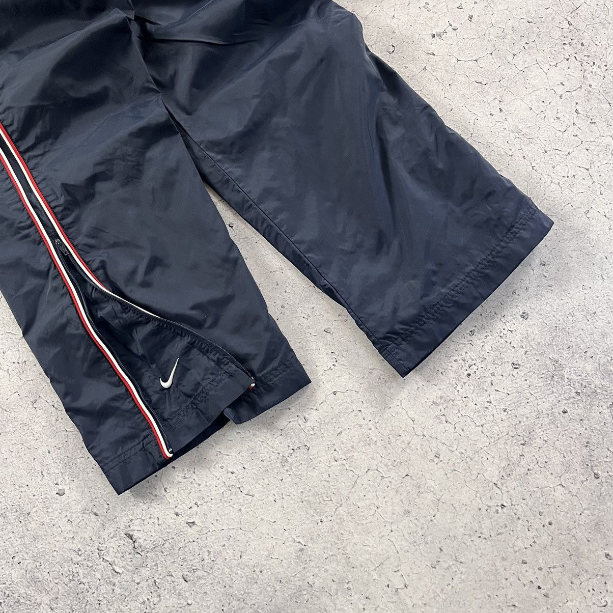 Nike × Vintage Nike Vintage Track Pants Nylon Y2K Drill Streetwear Swoosh Size US 34 / EU 50 - 3 Thumbnail